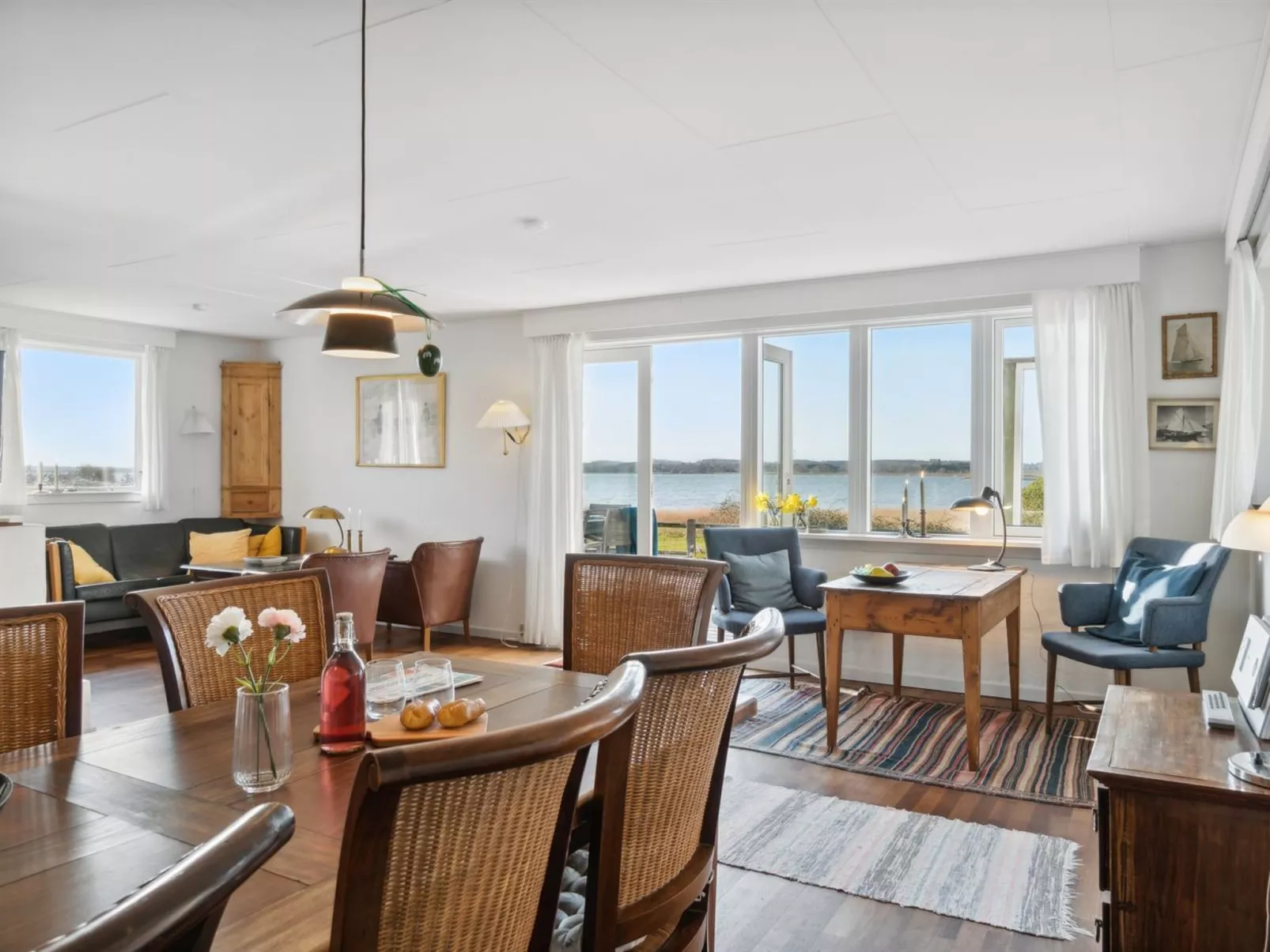 "Velika" - 25m to the fjord-Inside