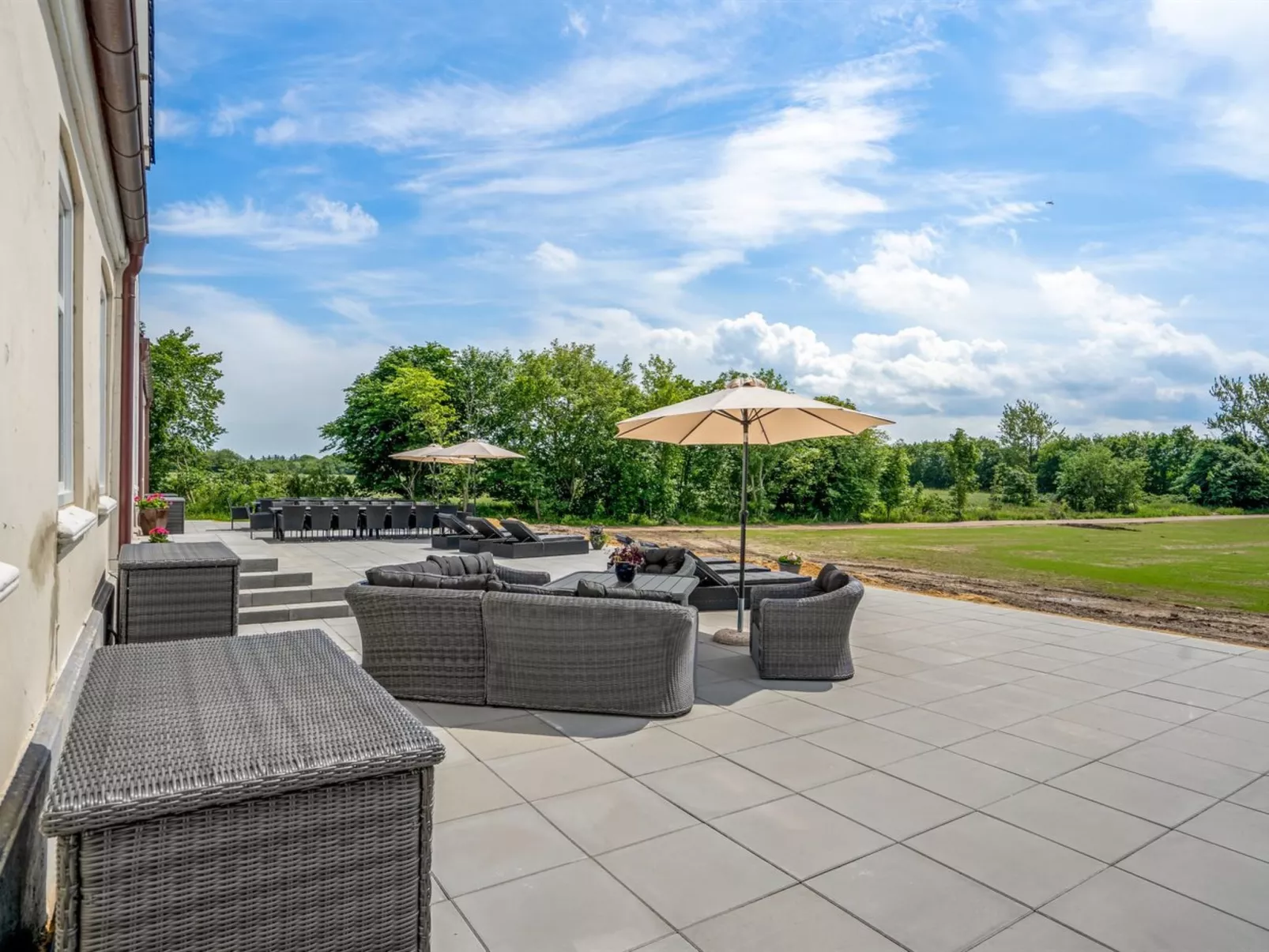 "Niki" - 15km from the sea-Outside