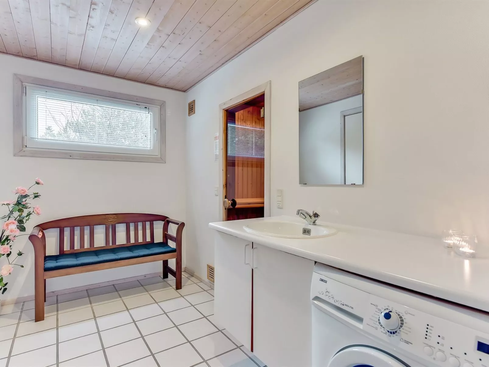 "Luciane" - 2.5km from the sea-Dedans