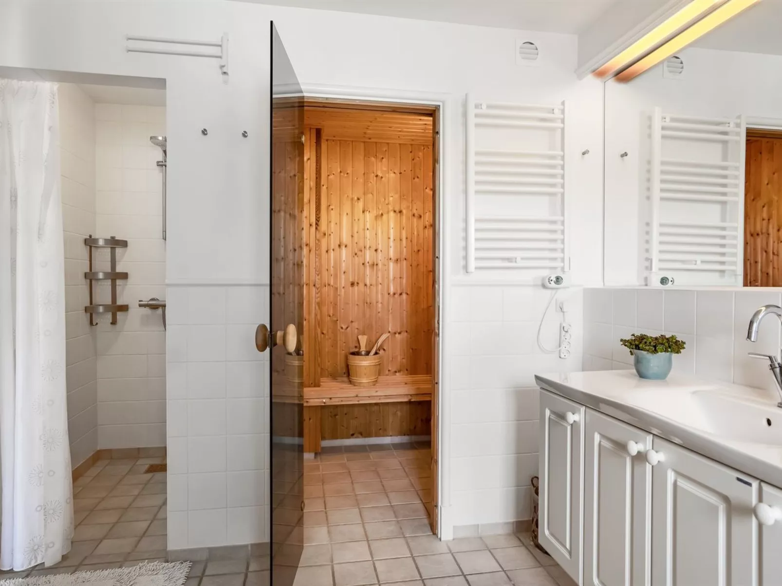 "Ingmarie" - 1km from the sea-Drinnen