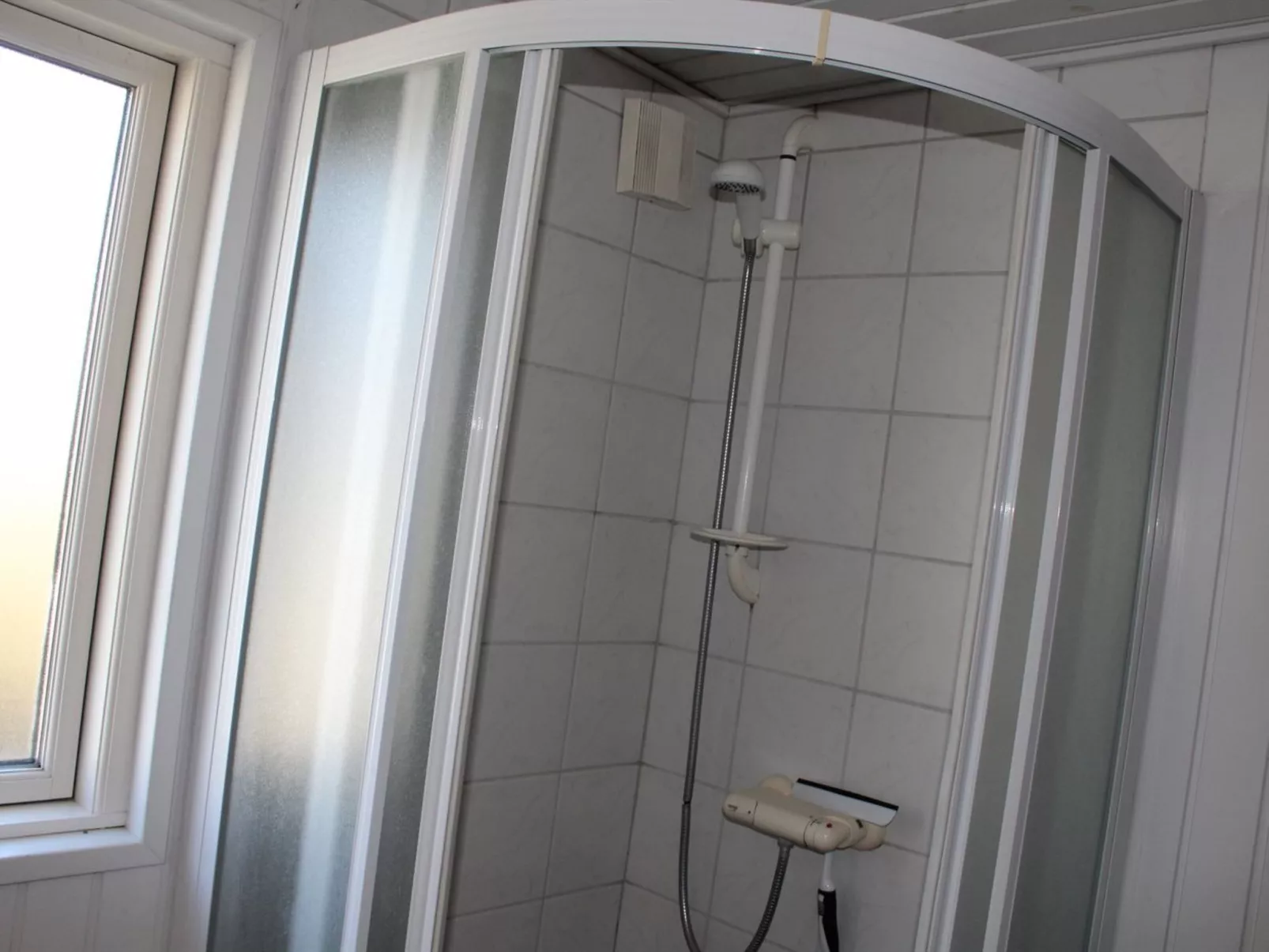 "Tekla" - 70m to the fjord-Inside