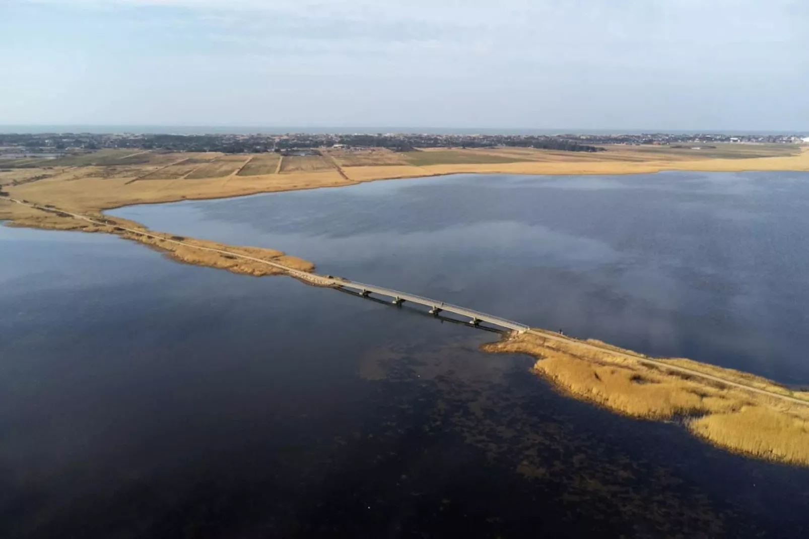 Maison de vacances pour 4 a Ringkøbing-By Traum-Vue sur l'eau