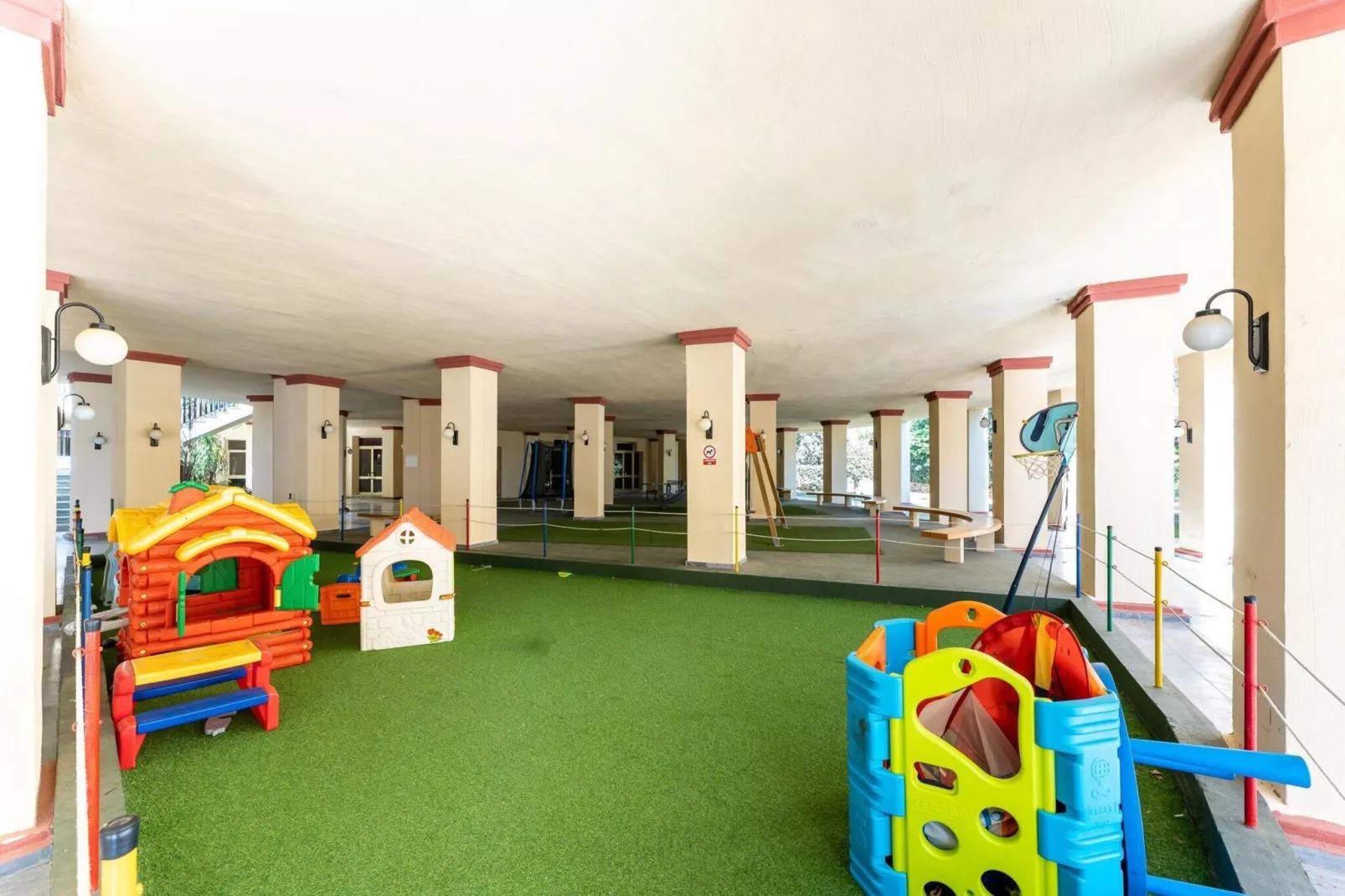 CT 239 - Romana Playa - First Beachline-équipements