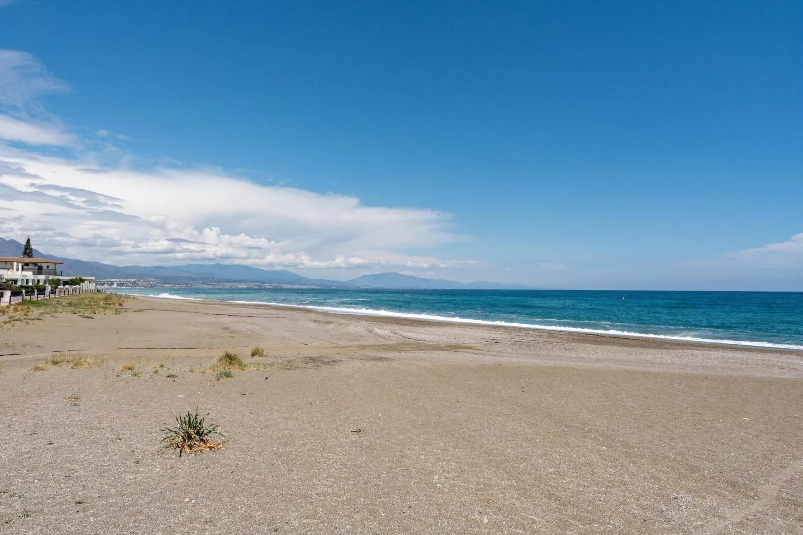 CT 240 - Beachfront Apartment -Don Juan Manilva-Zones été à 5 km
