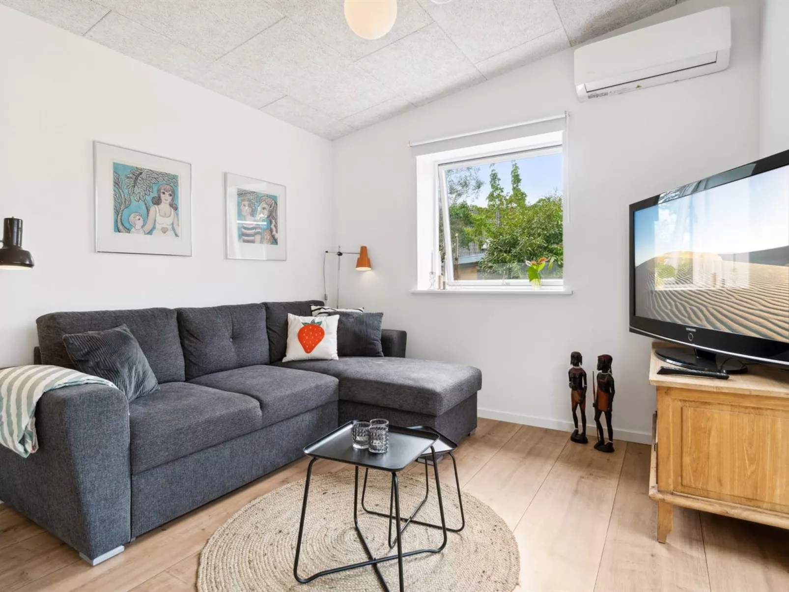 "Randulf" - 250m from the sea-Dedans