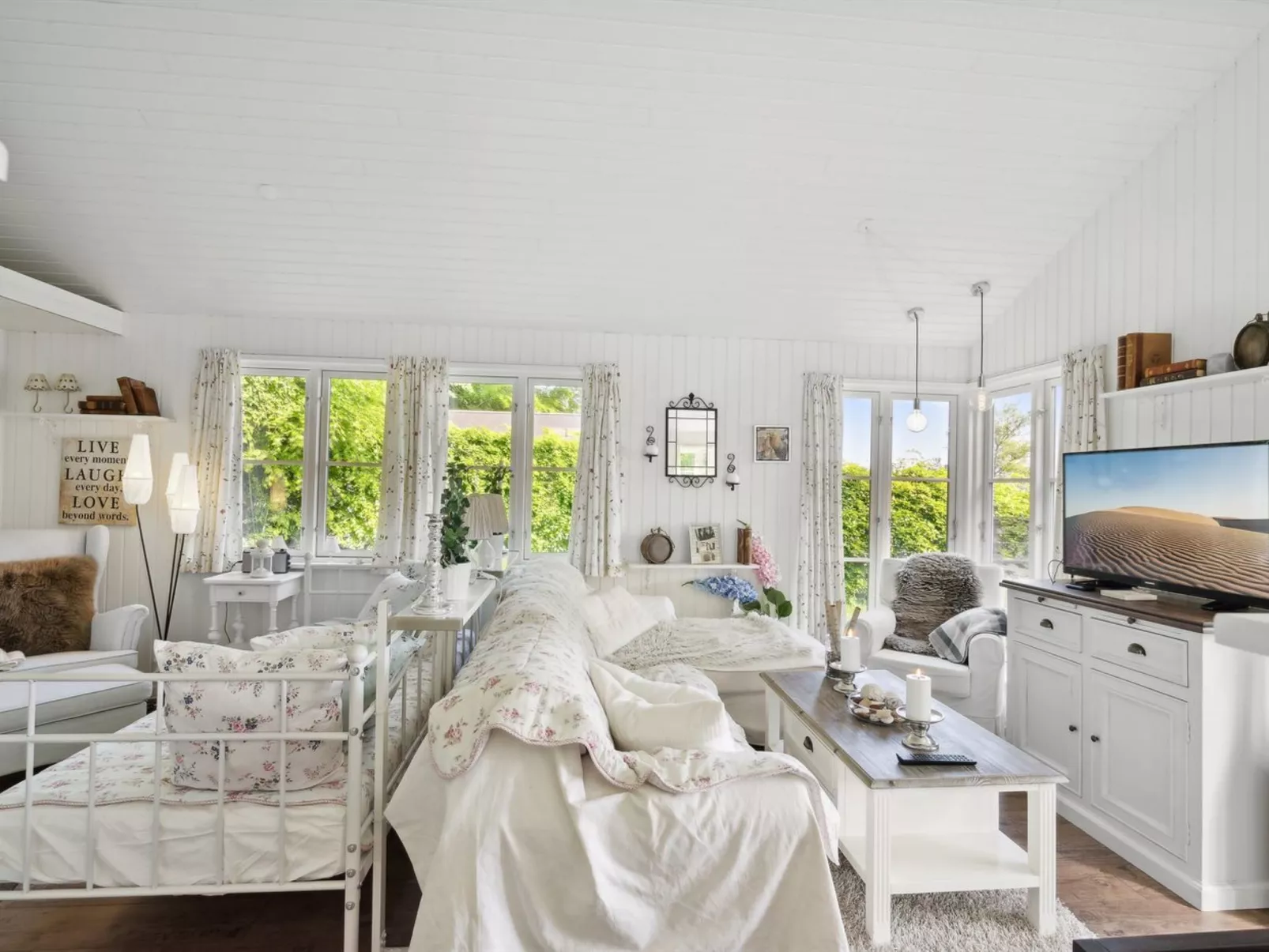 "Ginne" - 100m to the fjord-Dedans