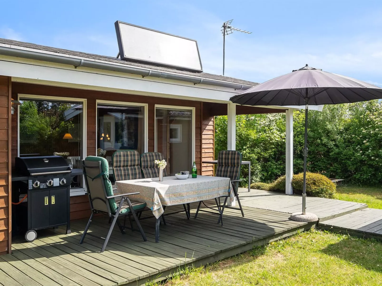 "Felicity" - 250m from the sea-Outside