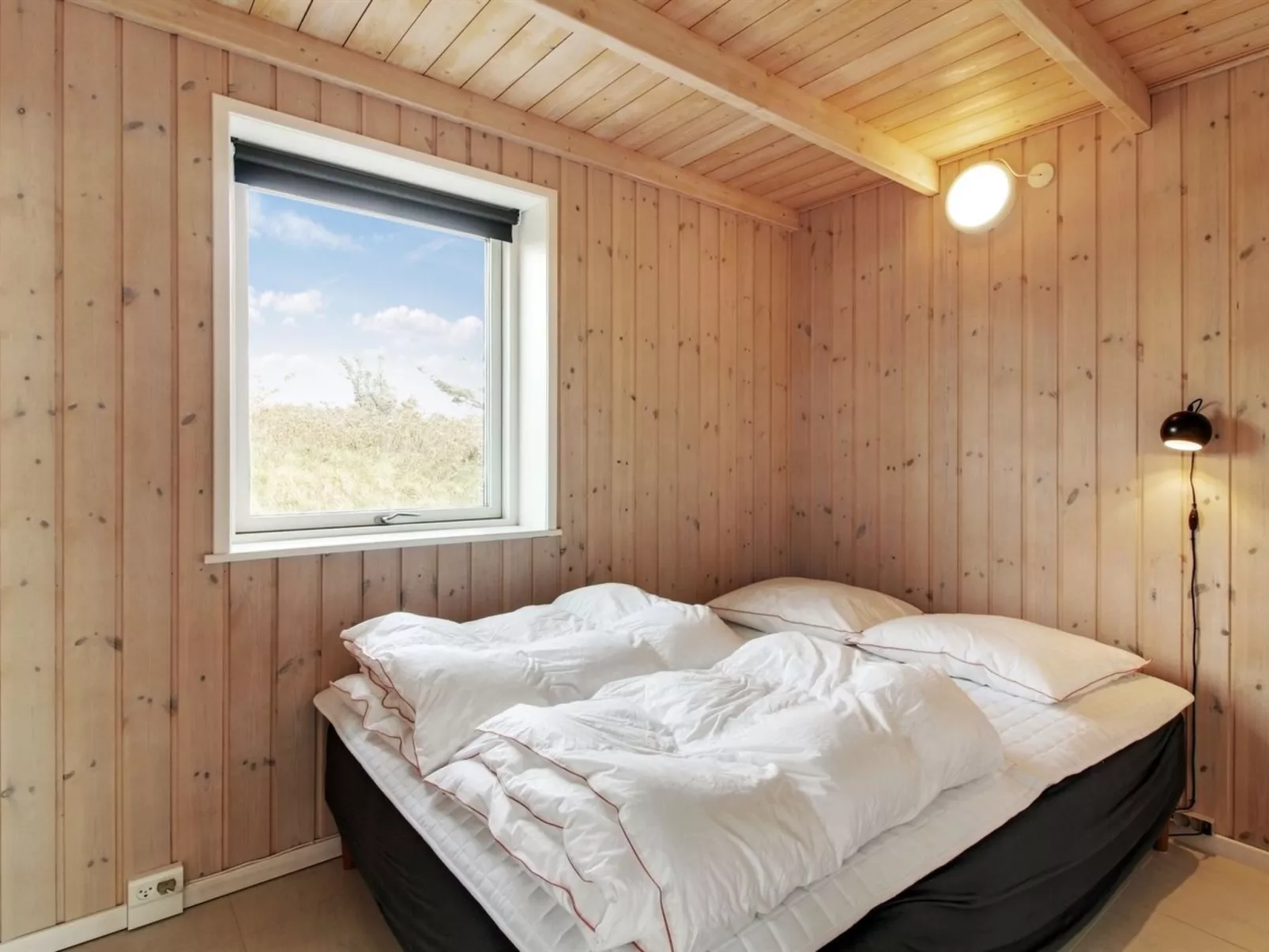 "Othinkarl" - 100m from the sea-Inside