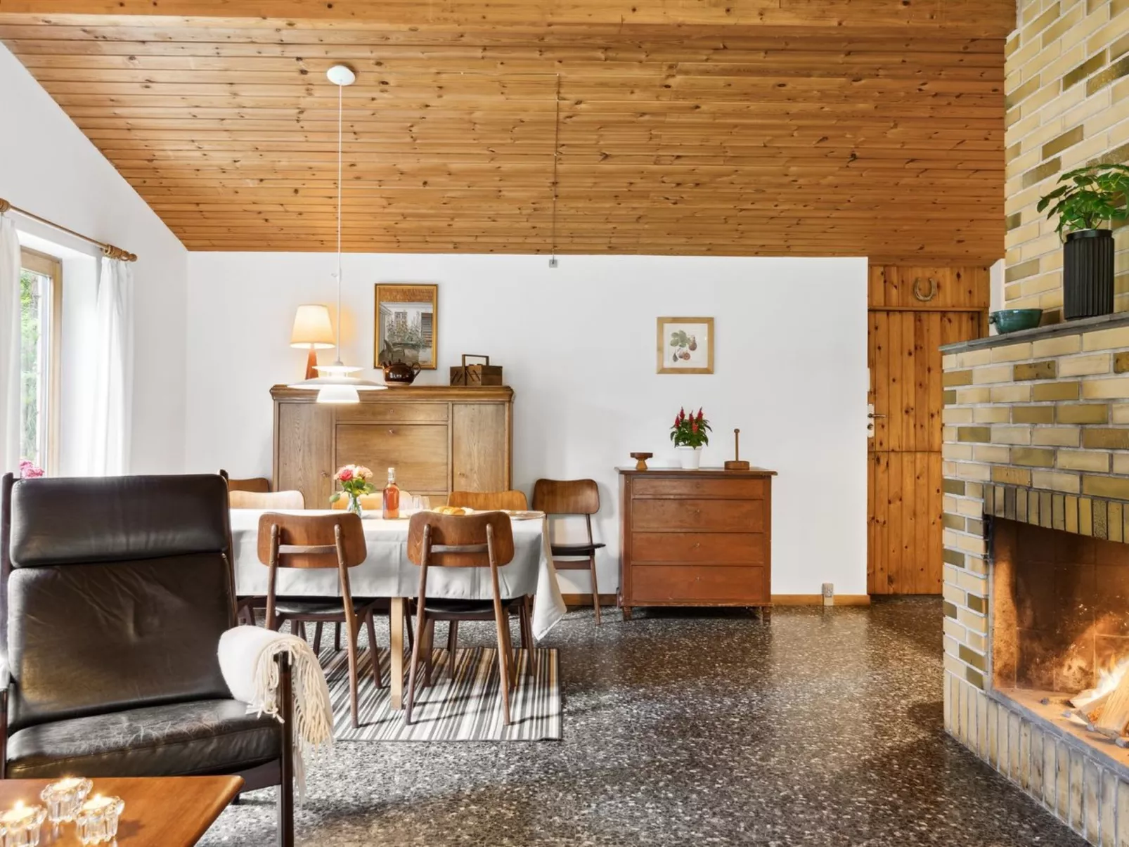 "Fulla" - 650m from the sea-Drinnen