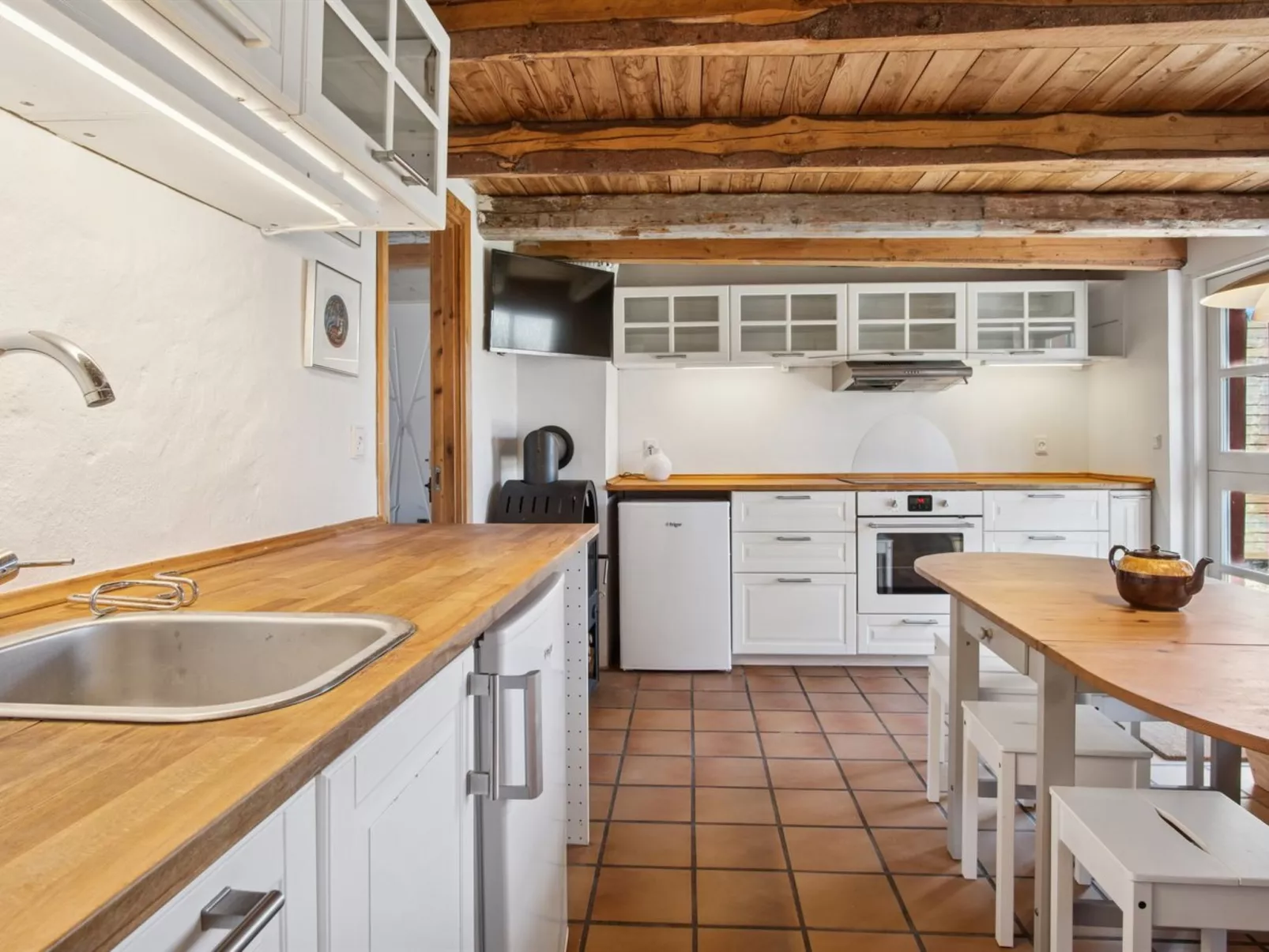 "Elisabetha" - 16km from the sea-Drinnen