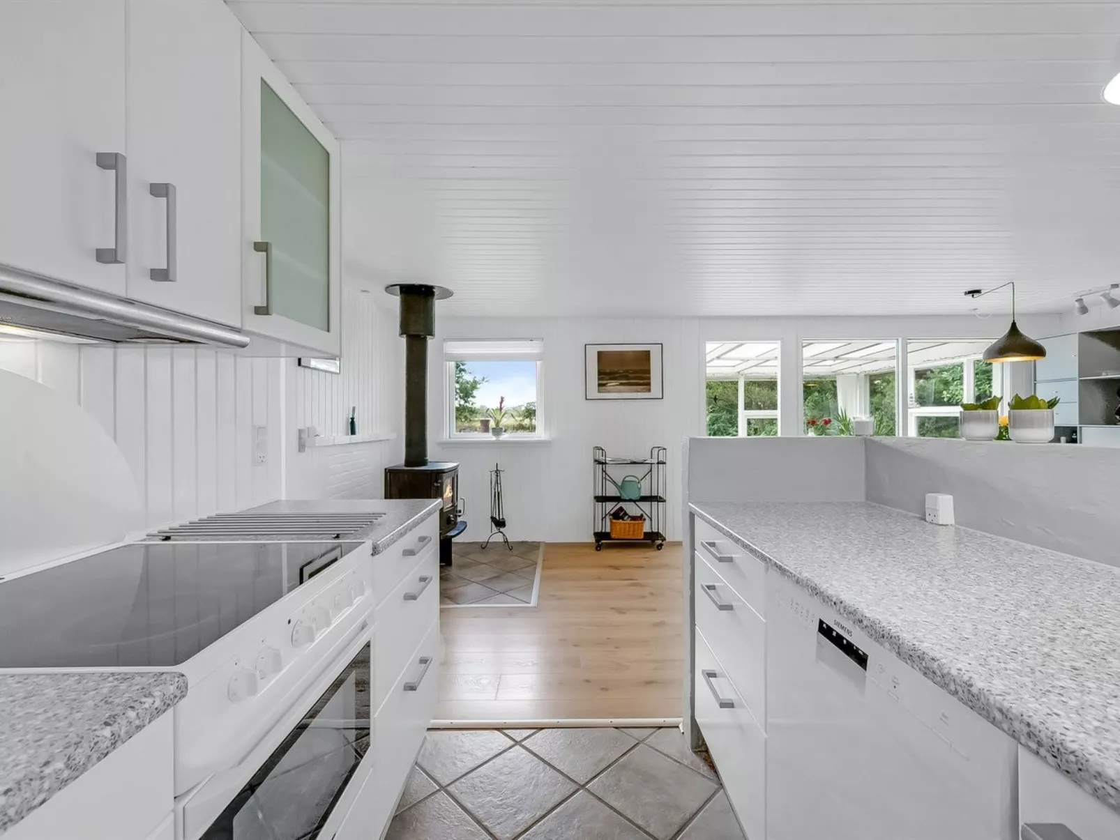 "Waghn" - 800m to the fjord-Dedans