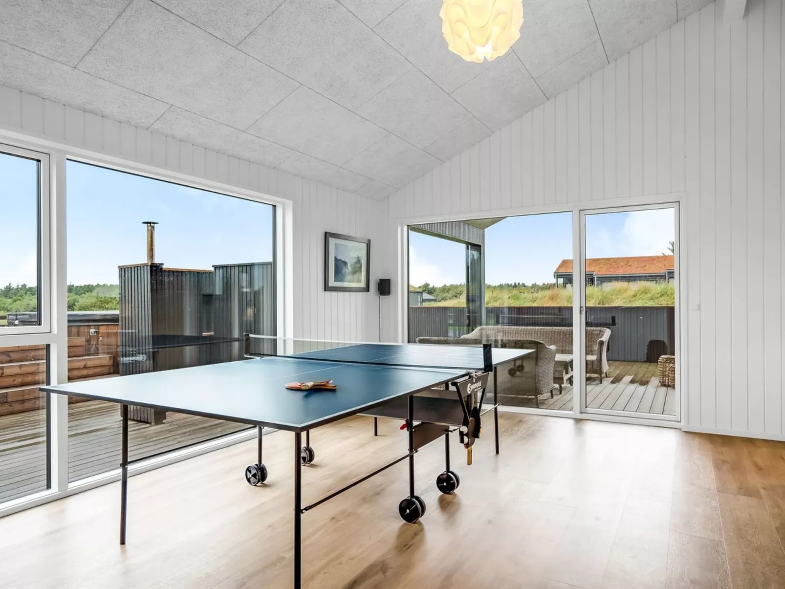 "Egil" - 1.5km from the sea-Drinnen