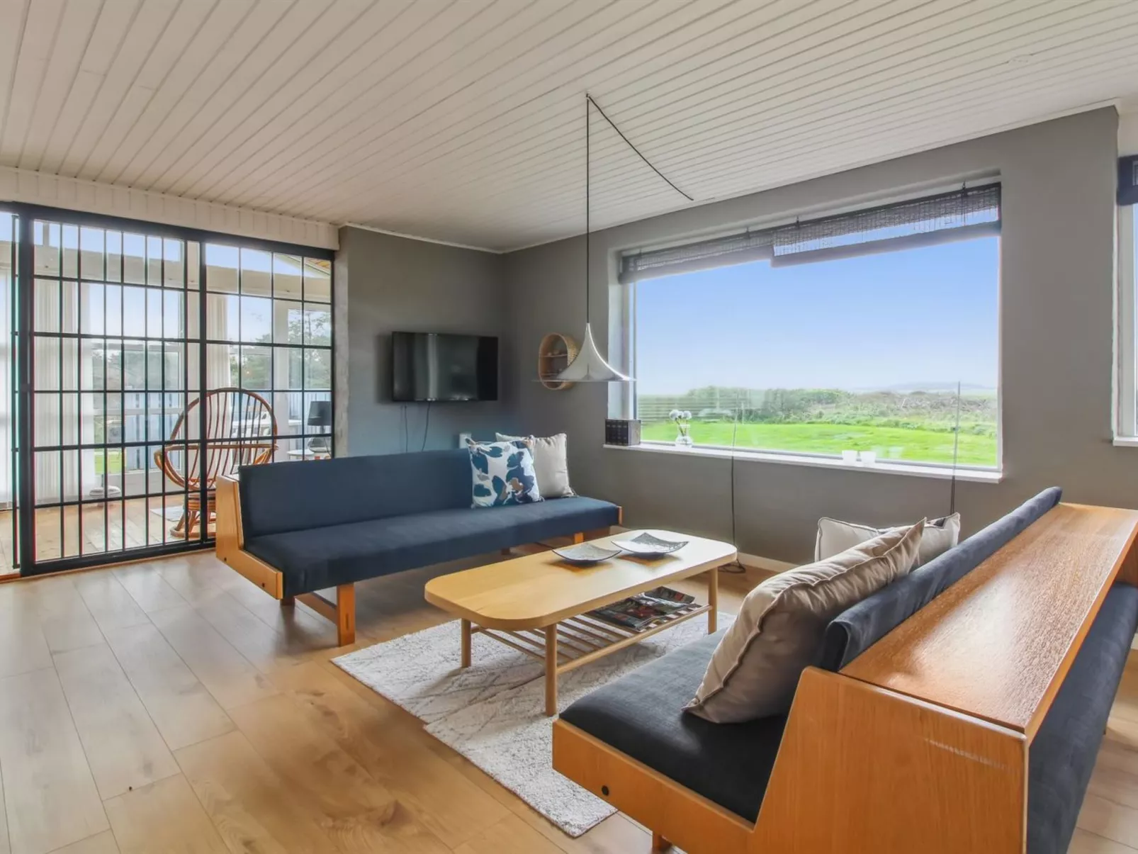 "Skyler" - 400m from the sea-Dedans