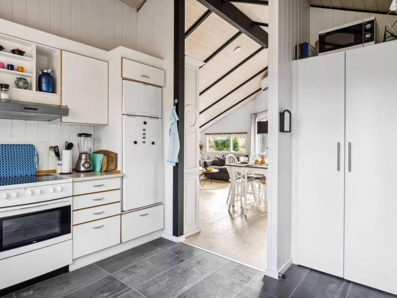 "Myra" - 425m from the sea-Dedans