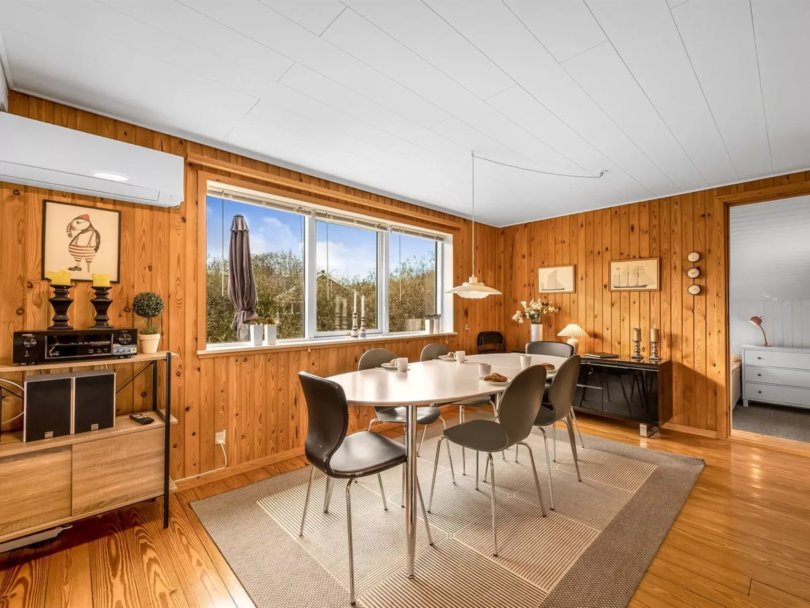 "Eloise" - 400m from the sea-Inside