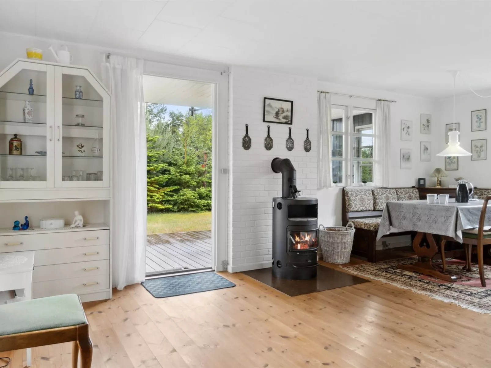 "Brunhilde" - 850m from the sea-Inside