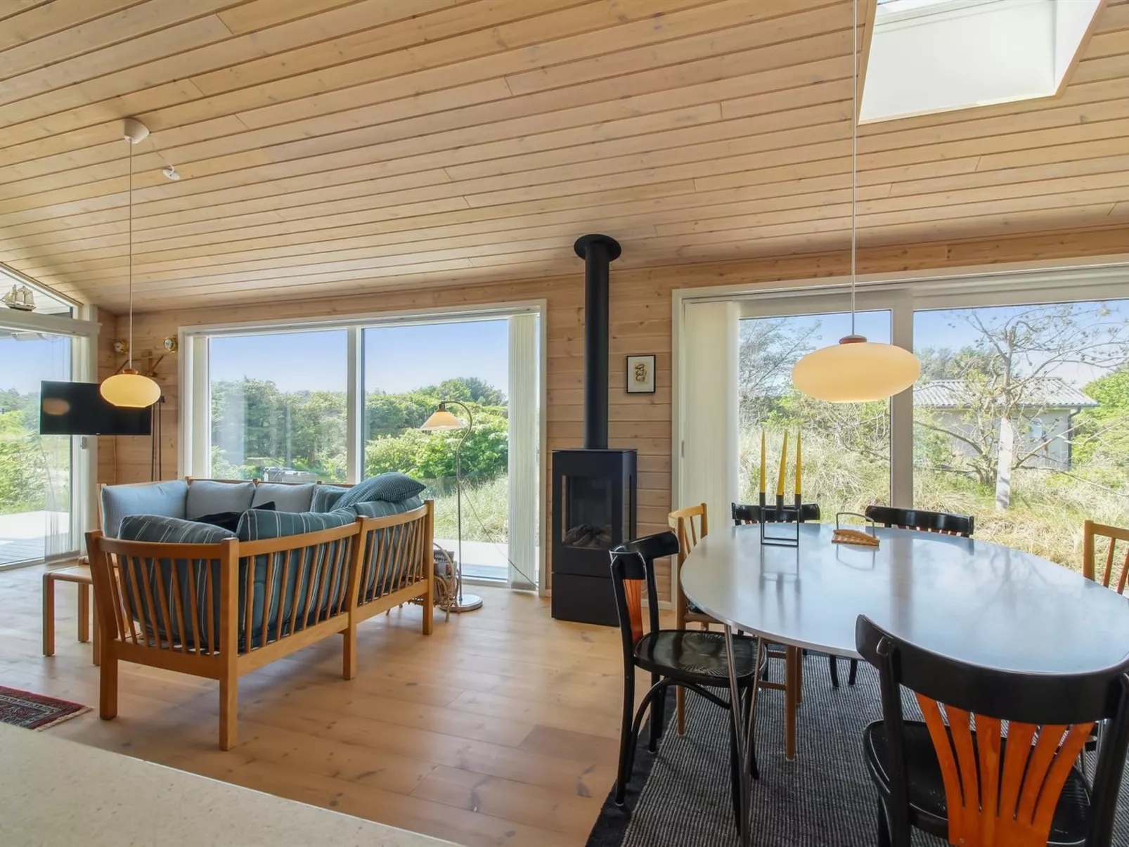 "Sampo" - 400m from the sea-Drinnen