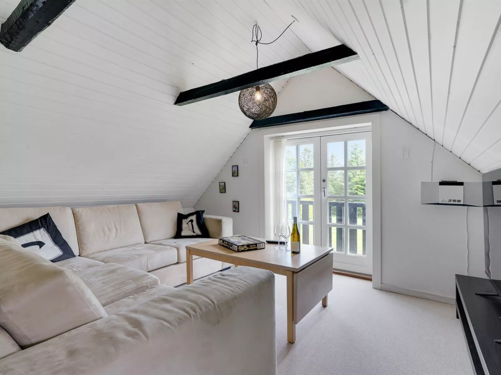 "Iben" - 2.3km from the sea-Inside