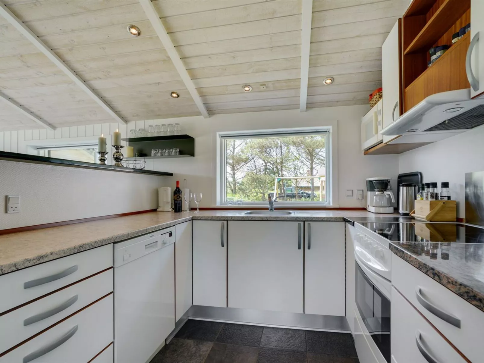 "Thove" - 600m from the sea-Dedans