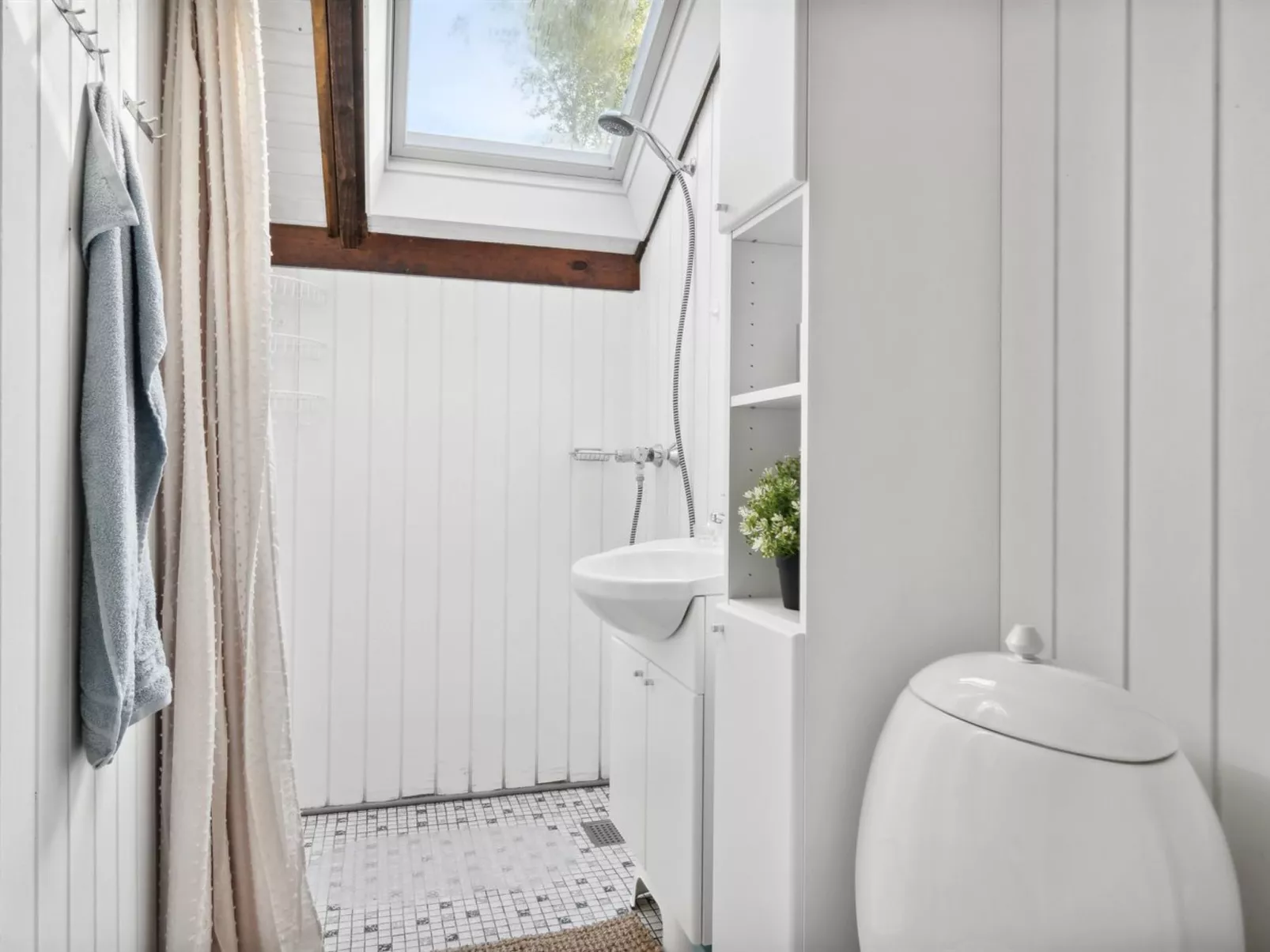 "Irlin" - 600m from the sea-Inside