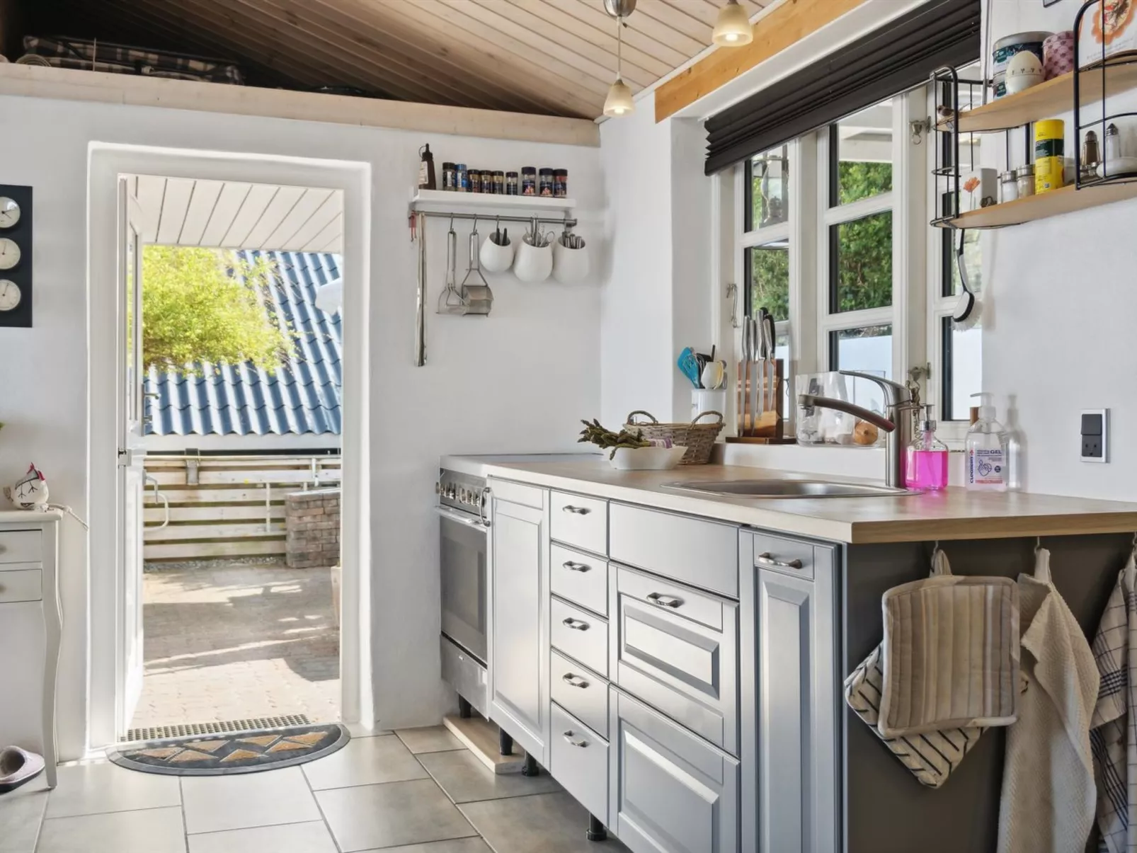 "Tameka" - 10m to the fjord-Dedans