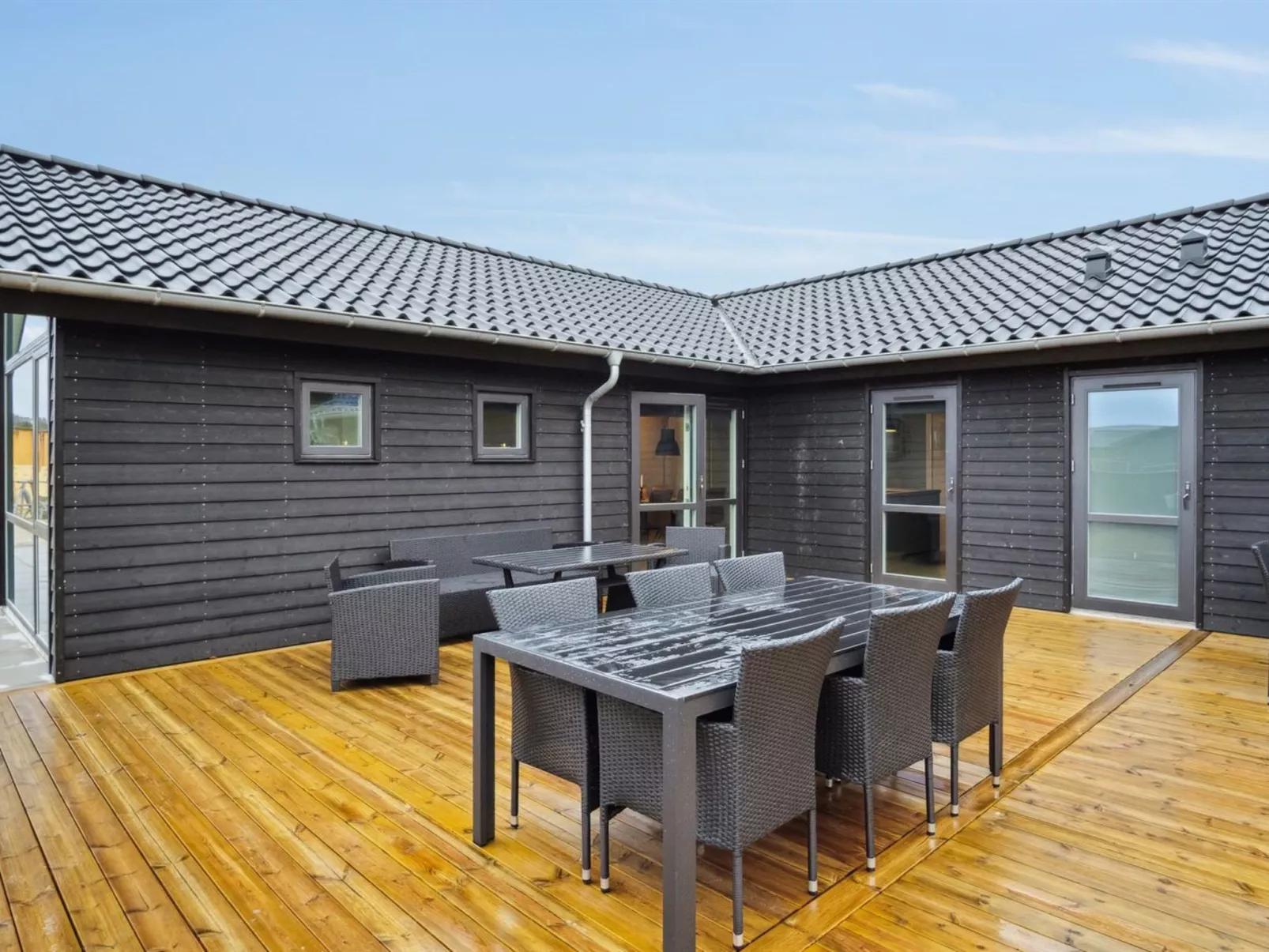 "Clare" - 100m from the sea-Inside