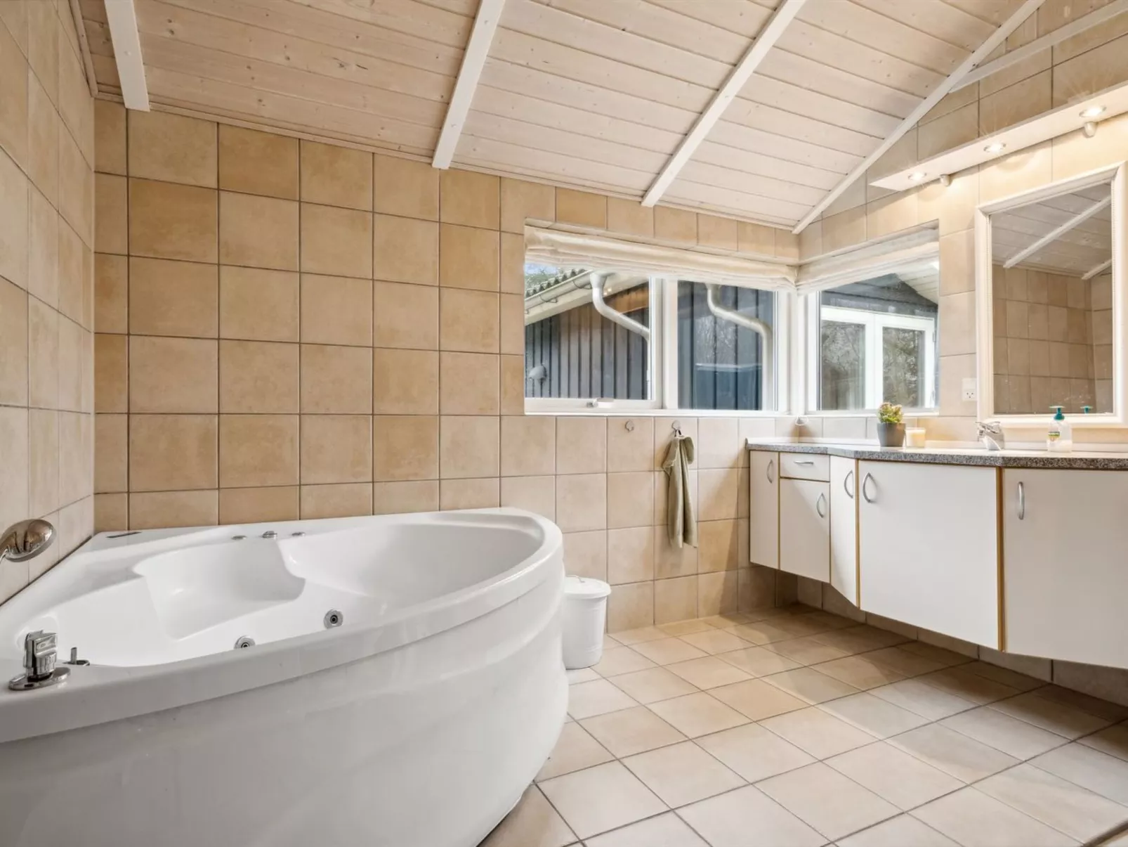 "Fatima" - 400m from the sea-Inside