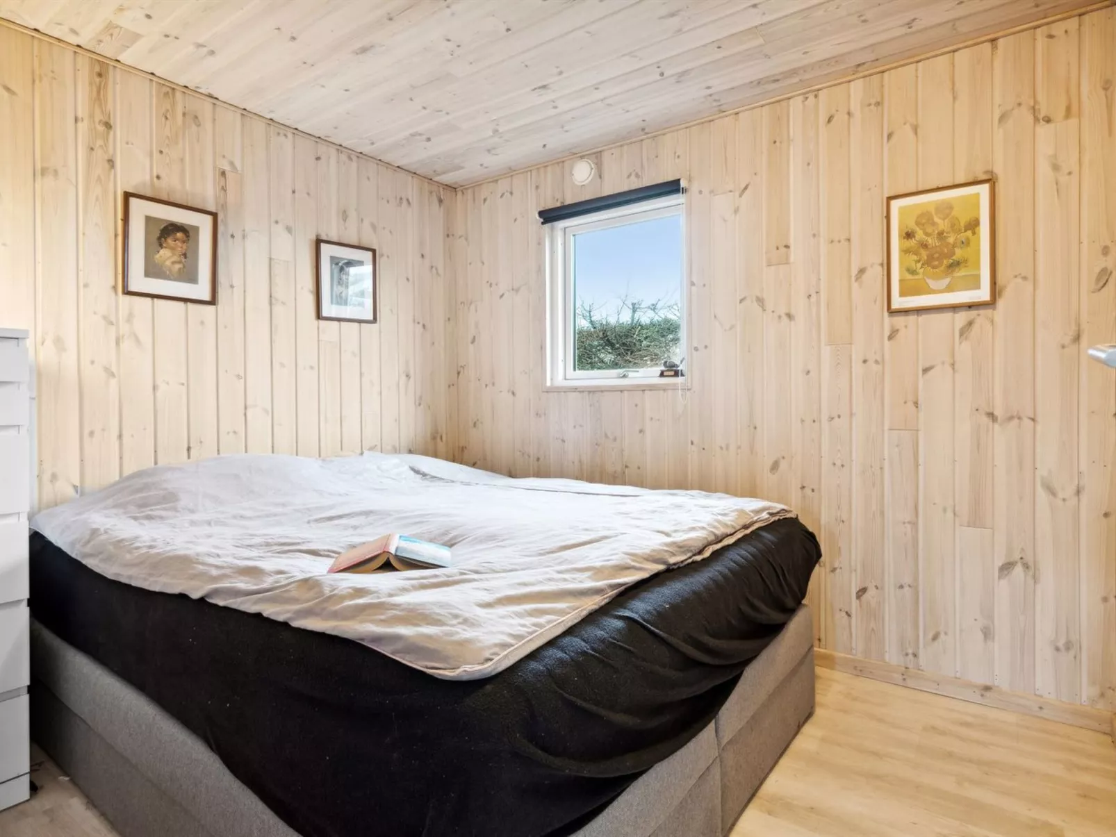 "Ritha" - 175m from the sea-Inside