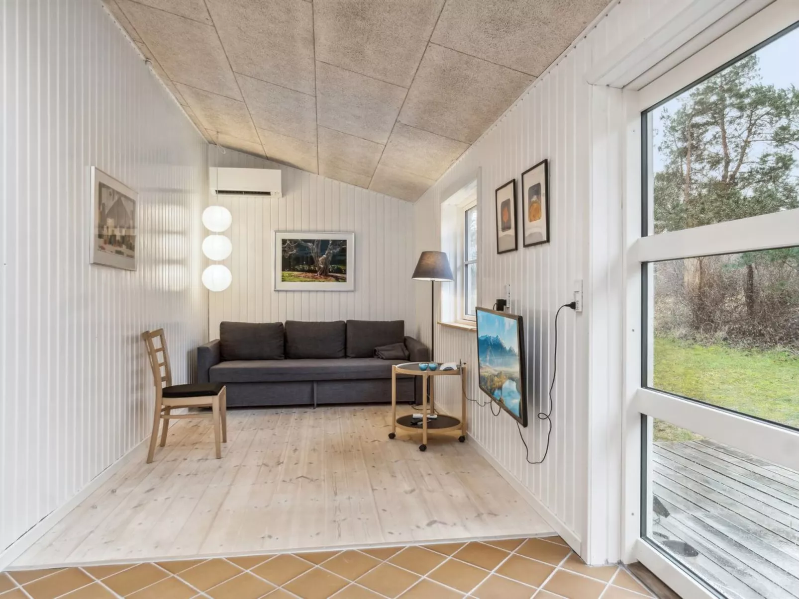 "Iliane" - 450m from the sea-Inside