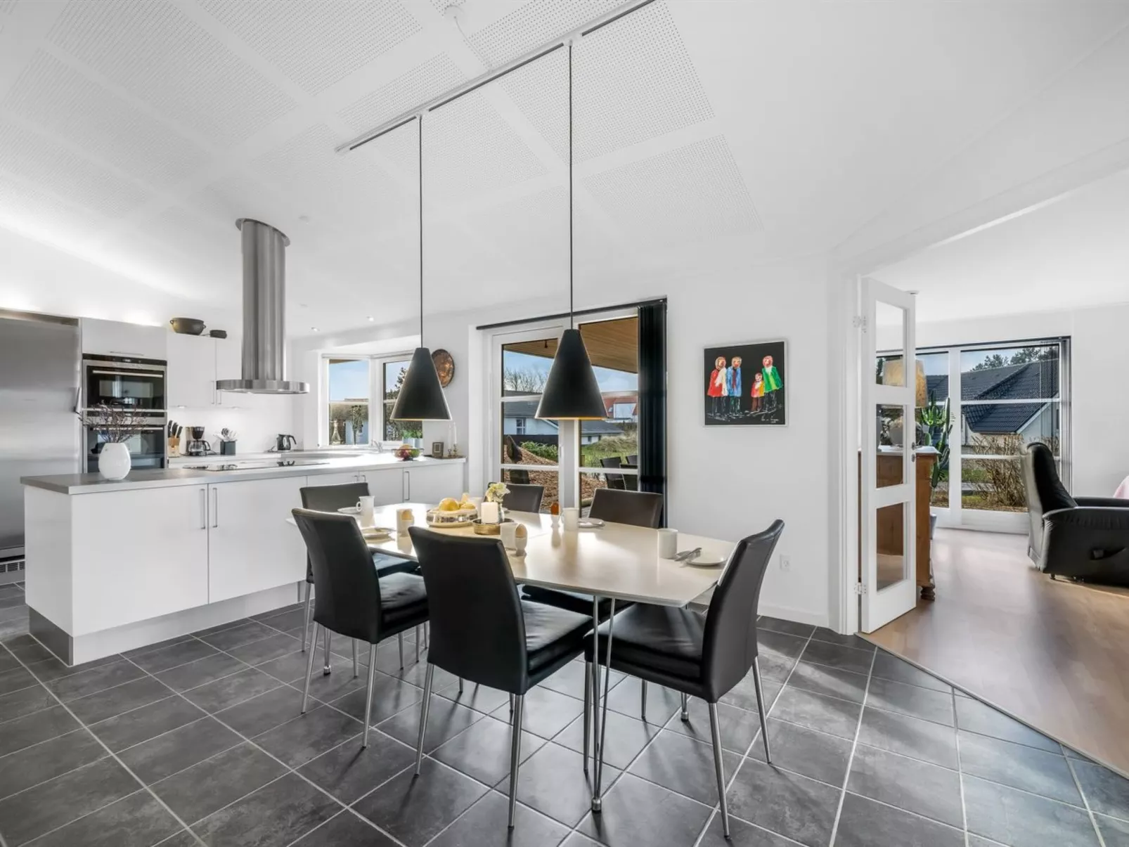 "Elsi" - 1.3km from the sea-Inside