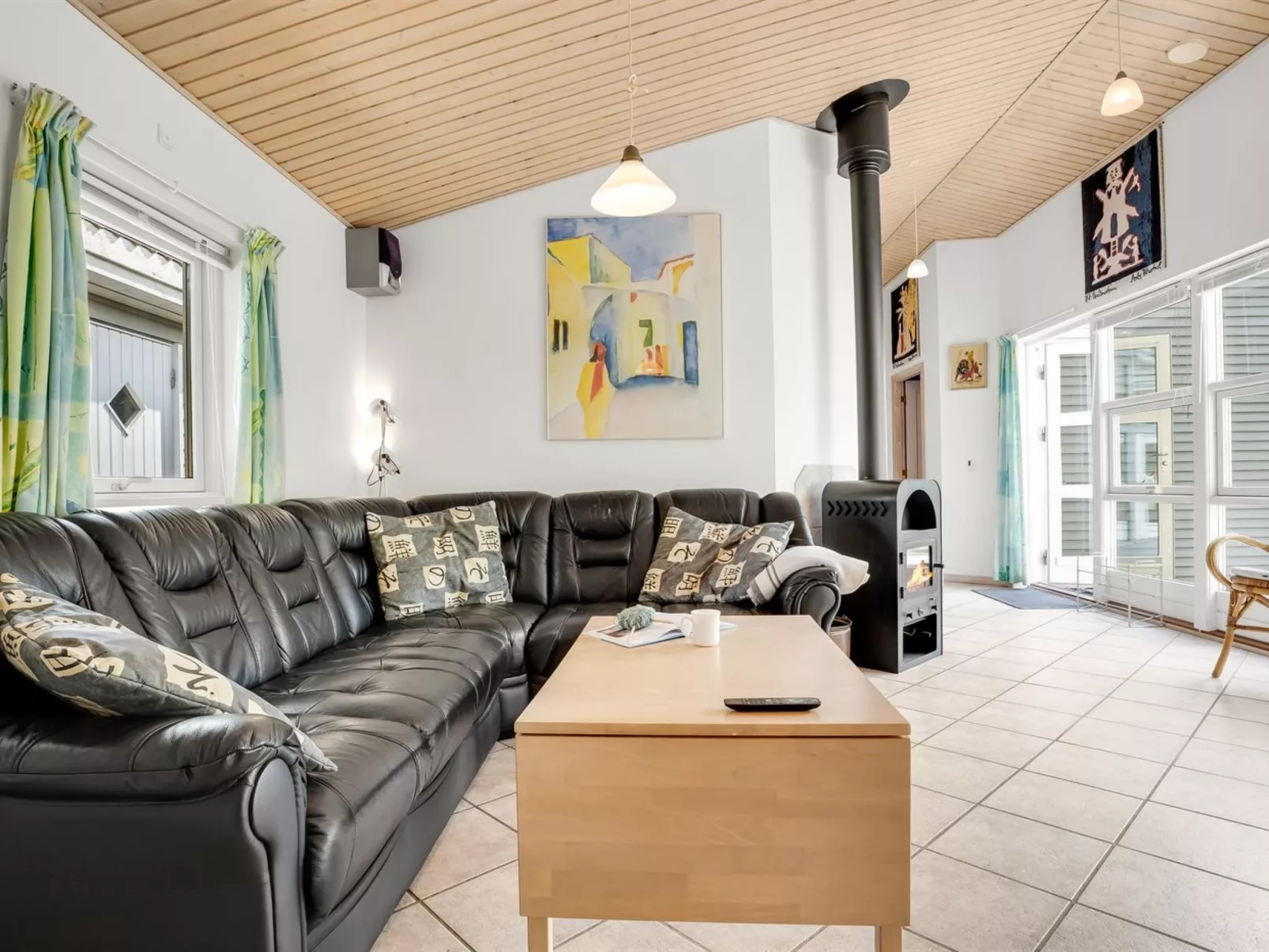 "Gravers" - 100m from the sea-Inside