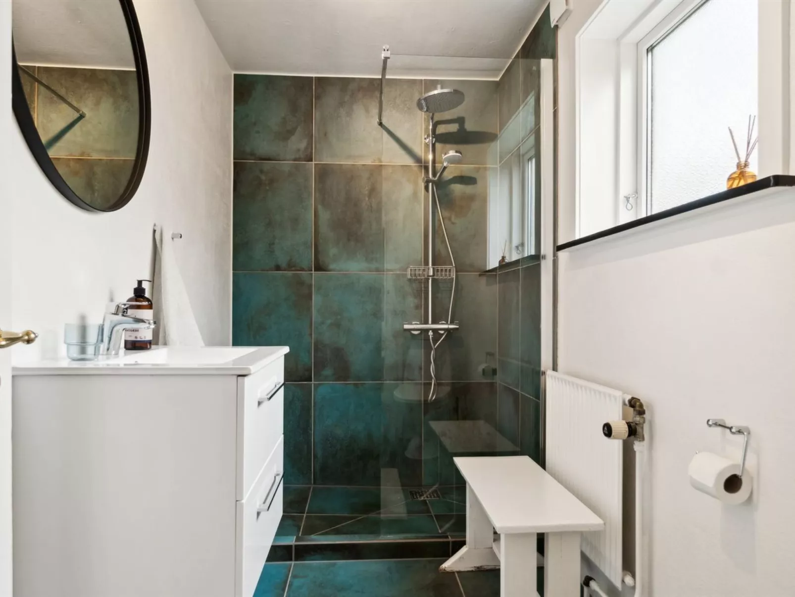 "Birtir" - 750m from the sea-Inside