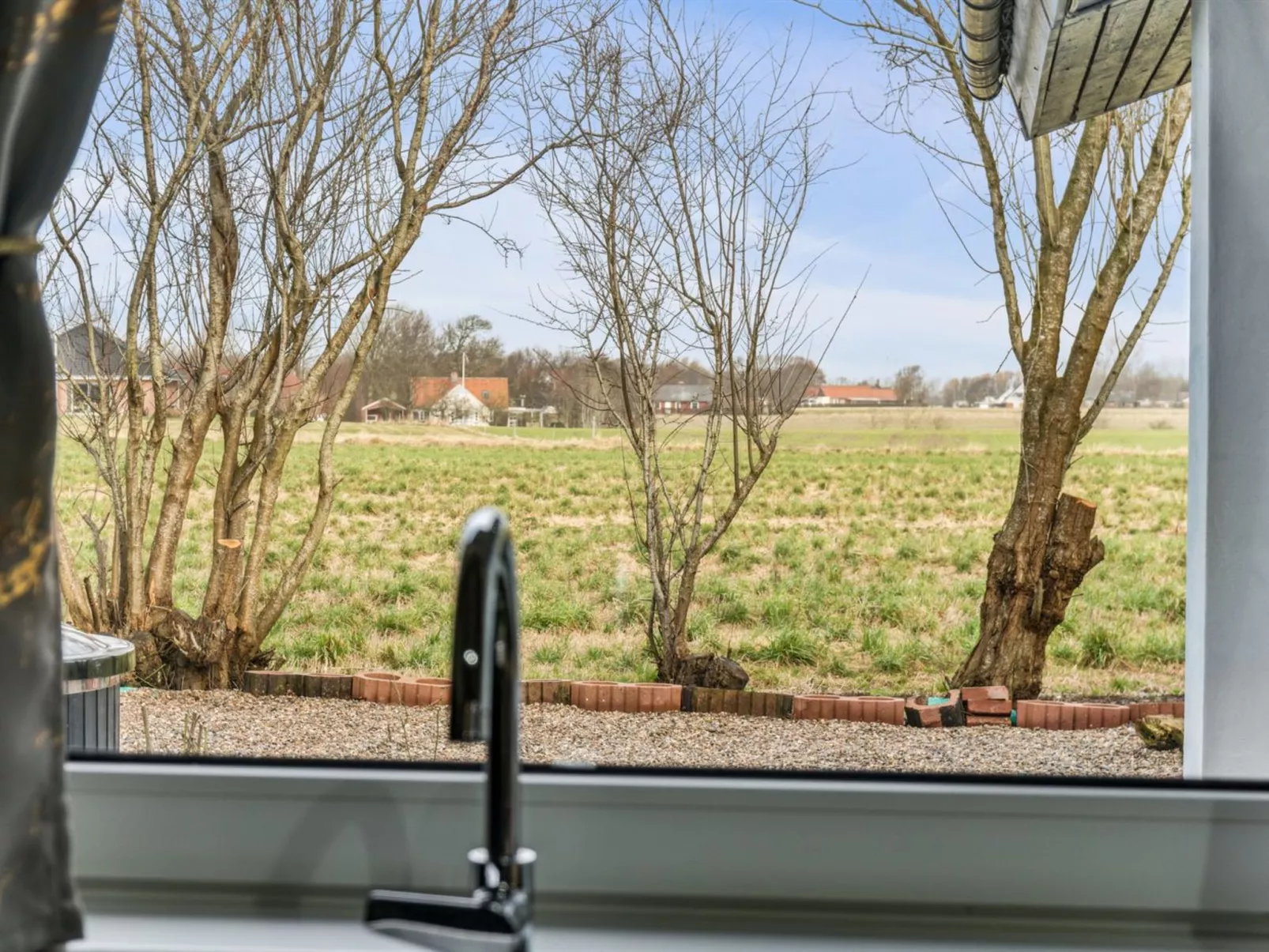 "Elara" - 300m from the sea-Inside