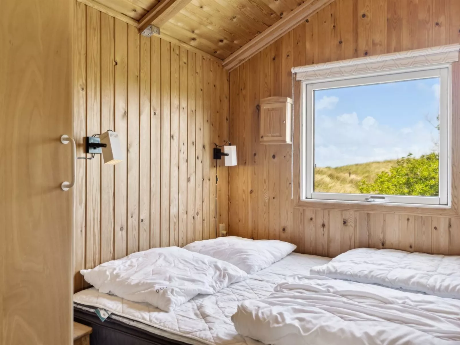 "Hunlef" - 1.7km from the sea-Inside