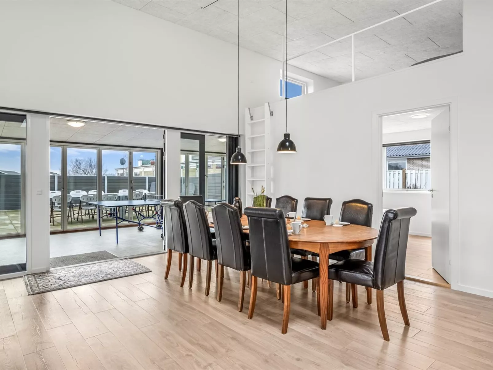 "Clarabelle" - 1.2km from the sea-Inside