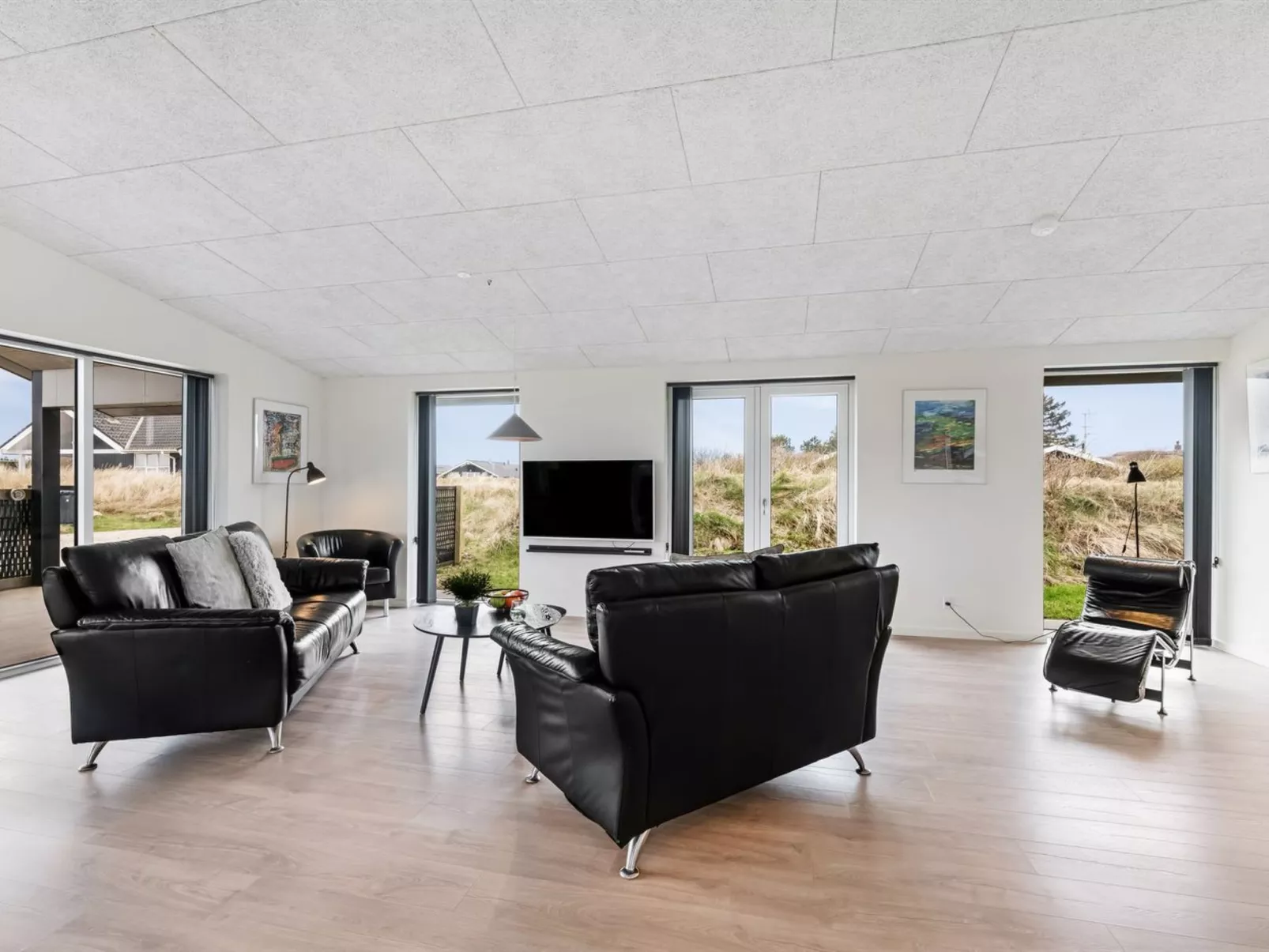 "Dorrit" - 1.2km from the sea-Drinnen