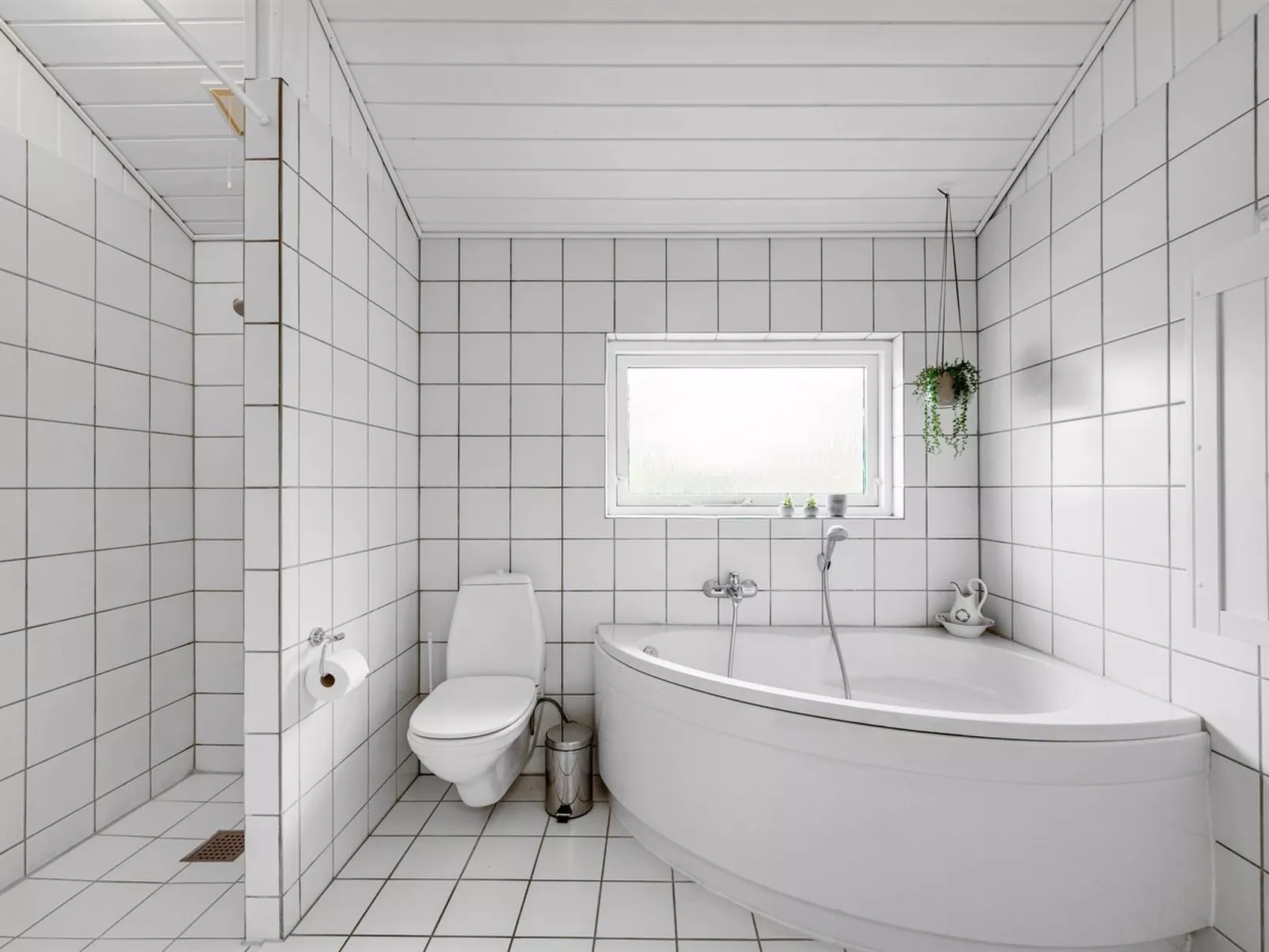 "Ingelis" - 150m to the fjord-Inside