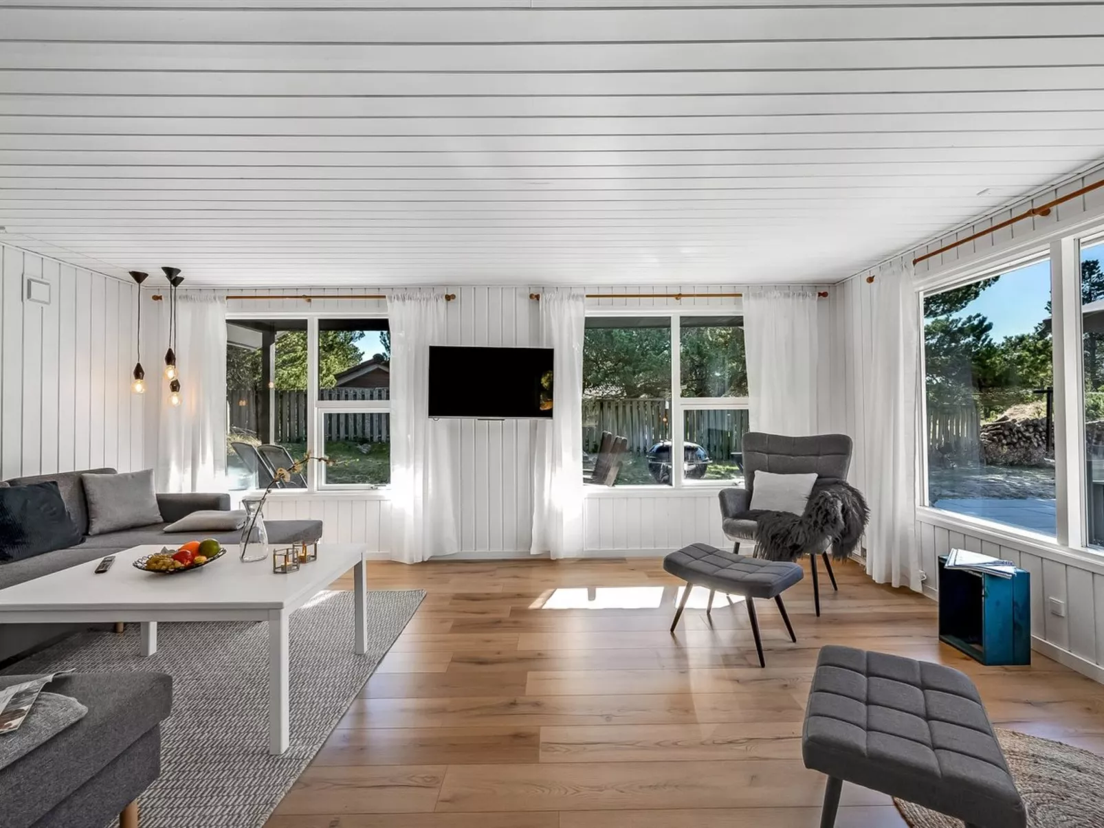 "Allen" - 1km from the sea-Inside