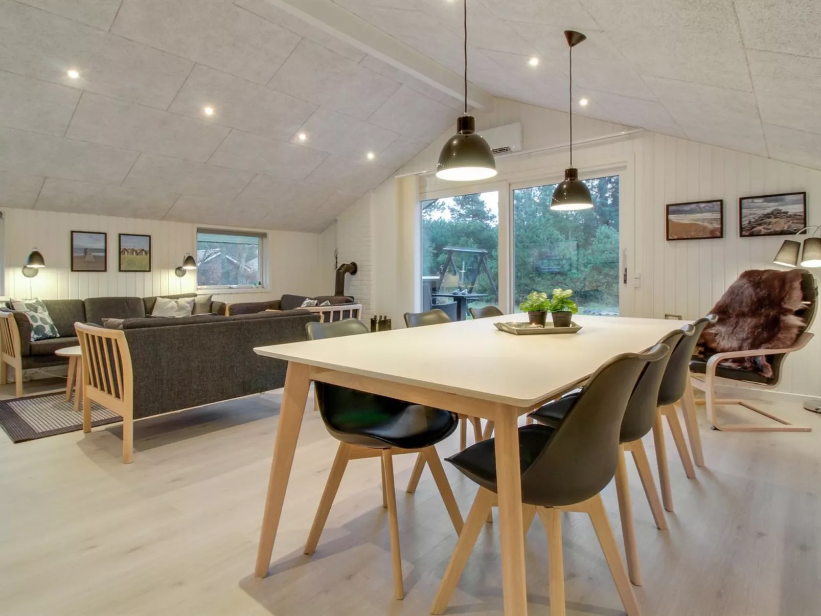 "Ria" - 250m from the sea-Inside