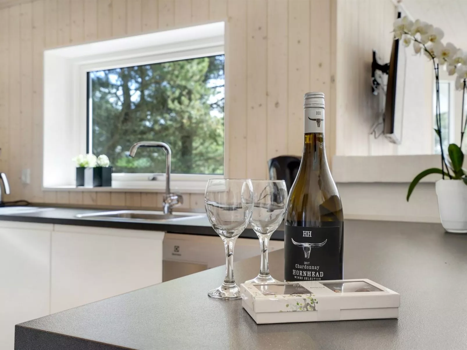 "Dior" - 1.4km from the sea-Drinnen