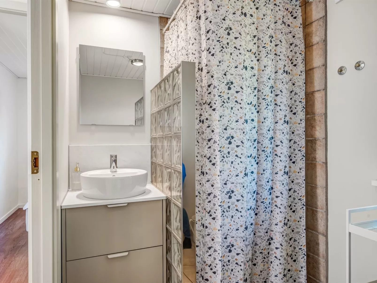 "Soile" - 12km from the sea-Dedans