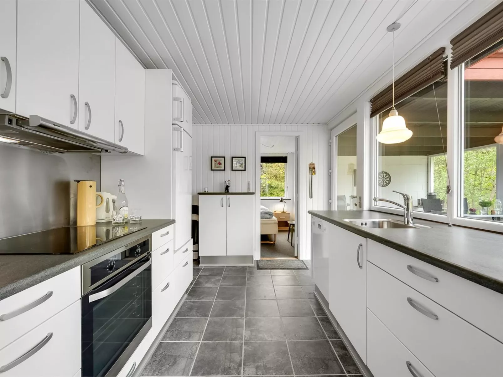 "Dwerg" - 300m to the fjord-Dedans