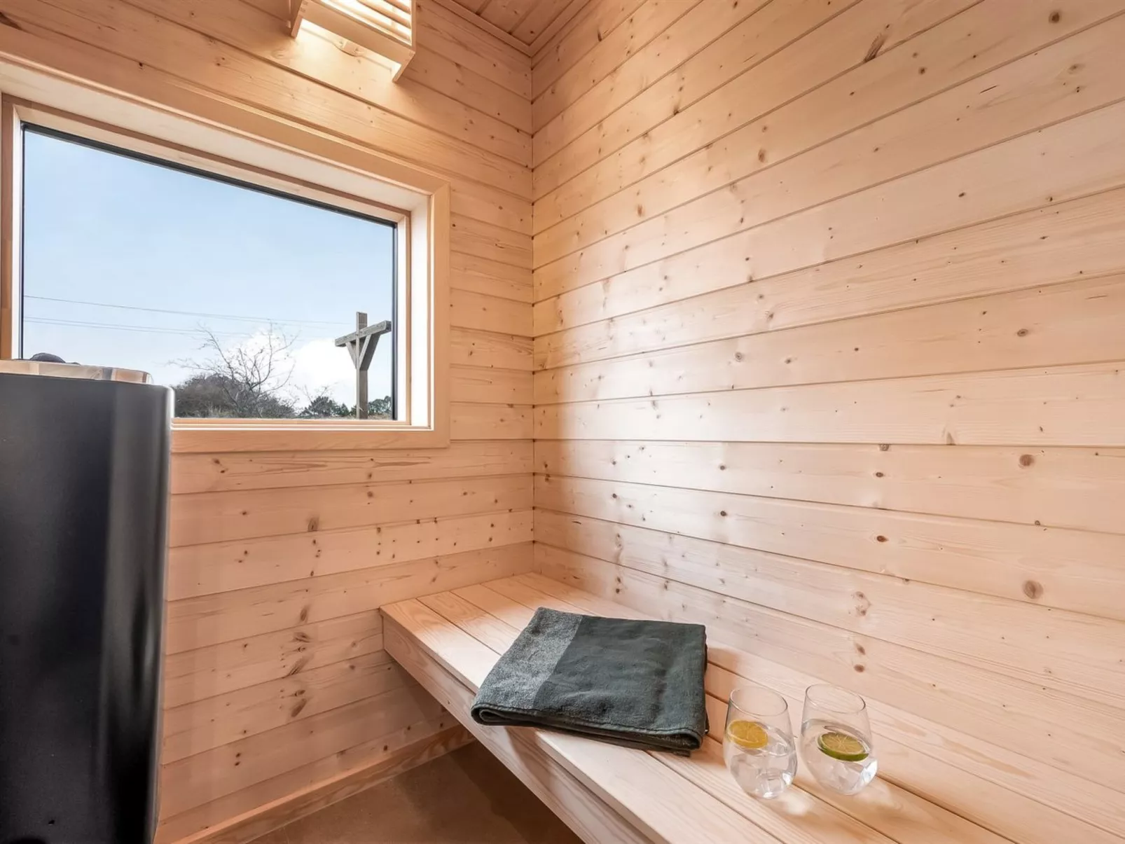 "Elisenda" - 625m from the sea-Drinnen