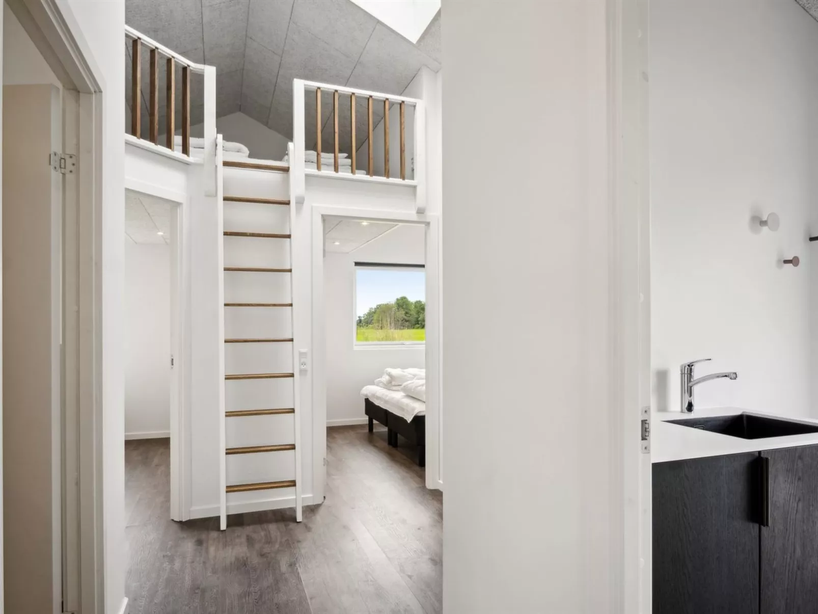 "Stygg" - 75m from the sea-Inside