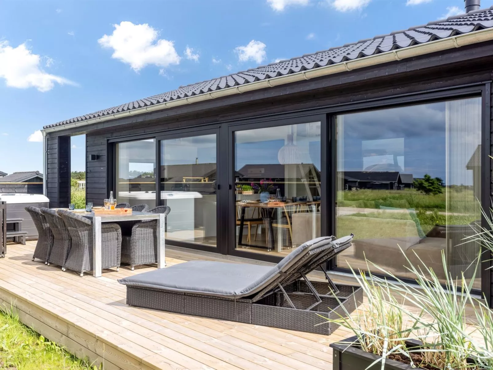 "Ata" - 400m from the sea-Draußen