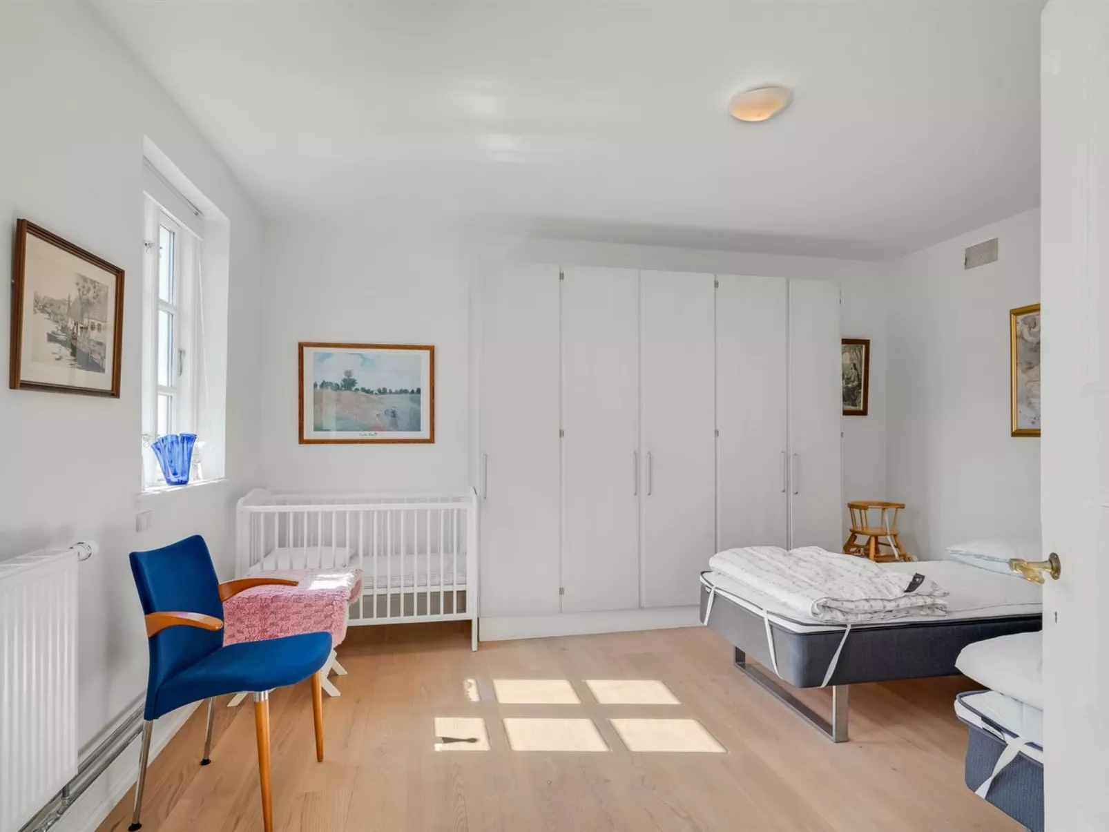 "Ejnarine" - 600m to the fjord-Drinnen