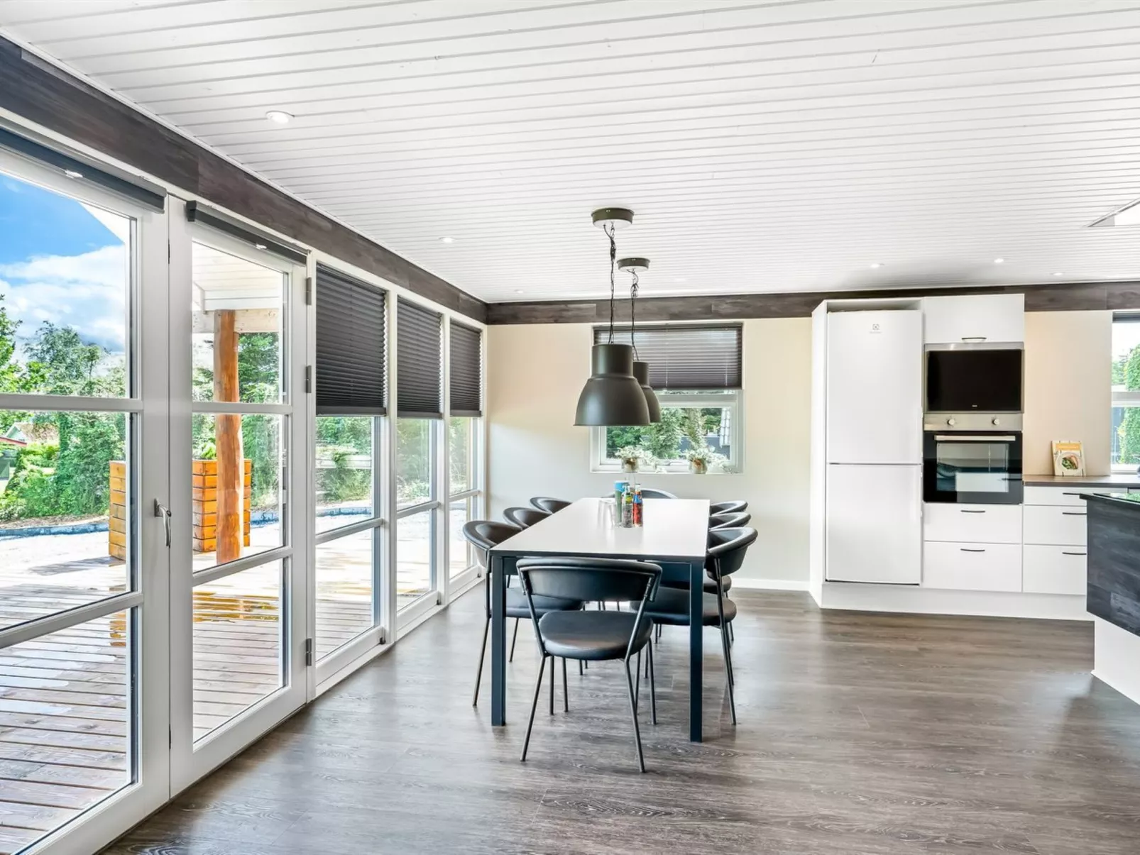 "Skip" - 300m to the fjord-Dedans