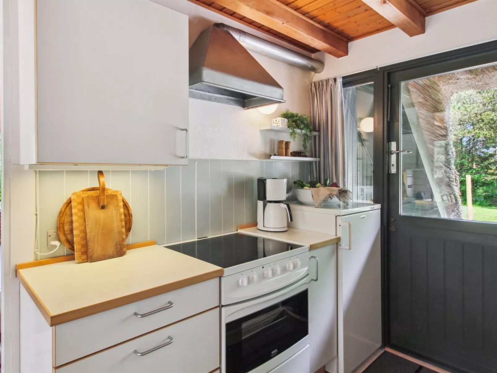 "Kersta" - 3.3km from the sea-Inside