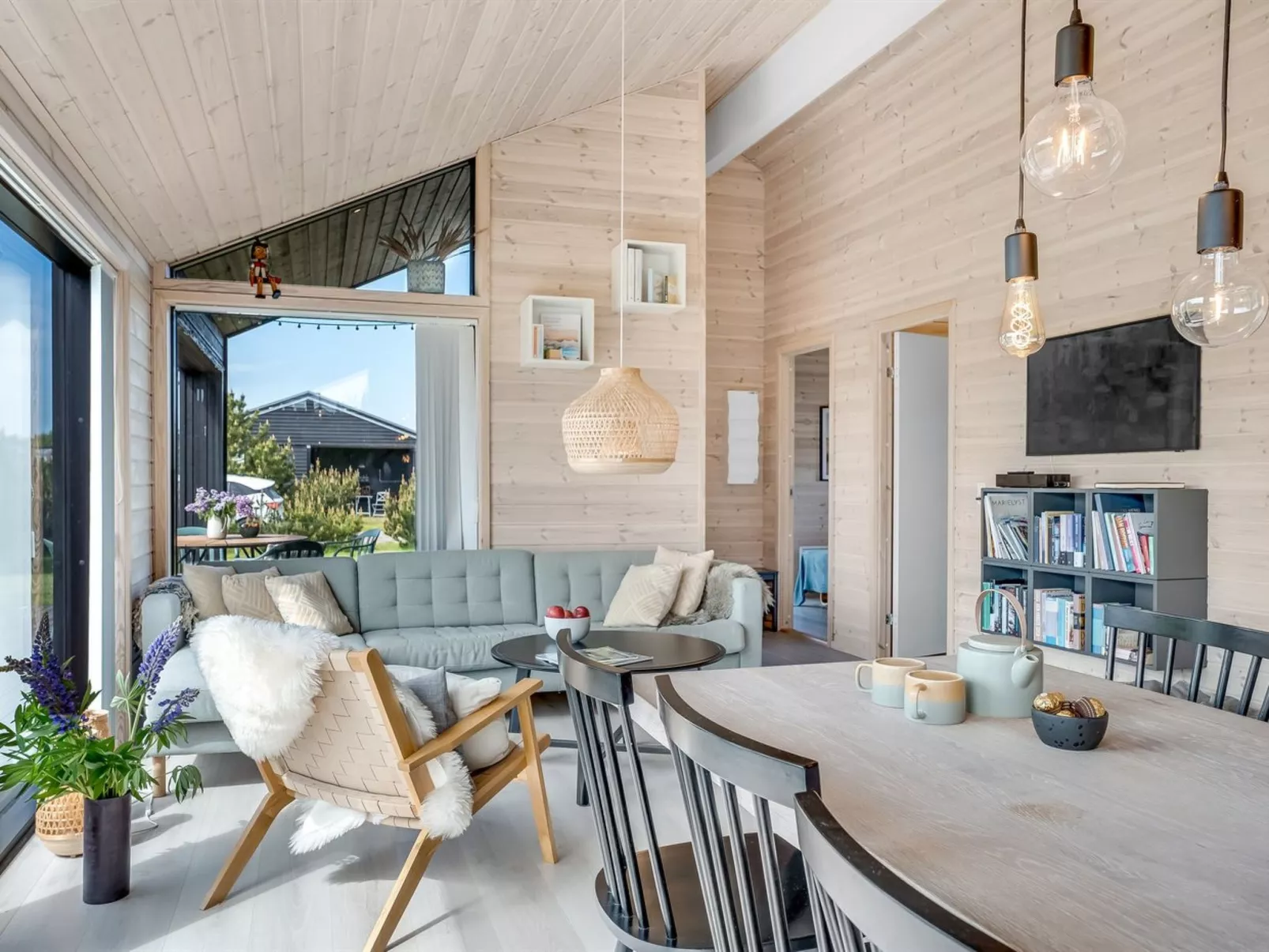 "Edite" - 900m from the sea-Inside