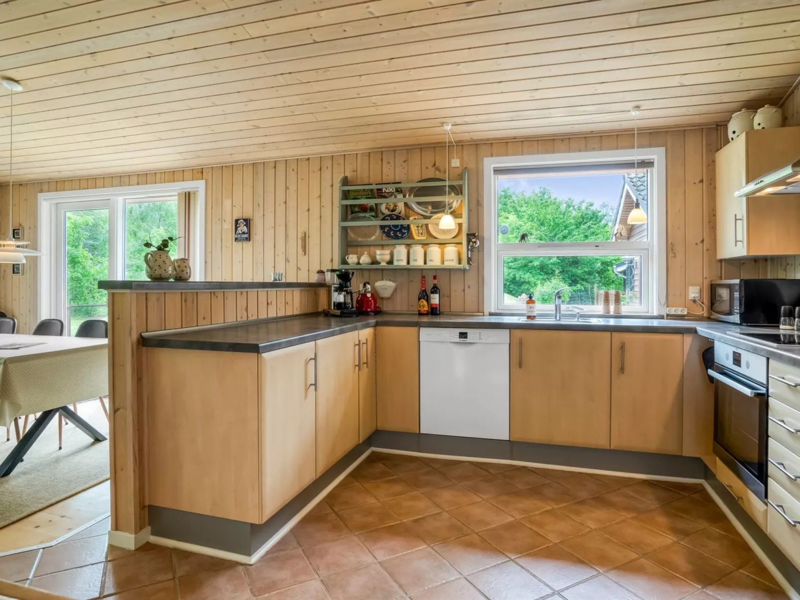 "Mauri" -  from the sea-Dedans